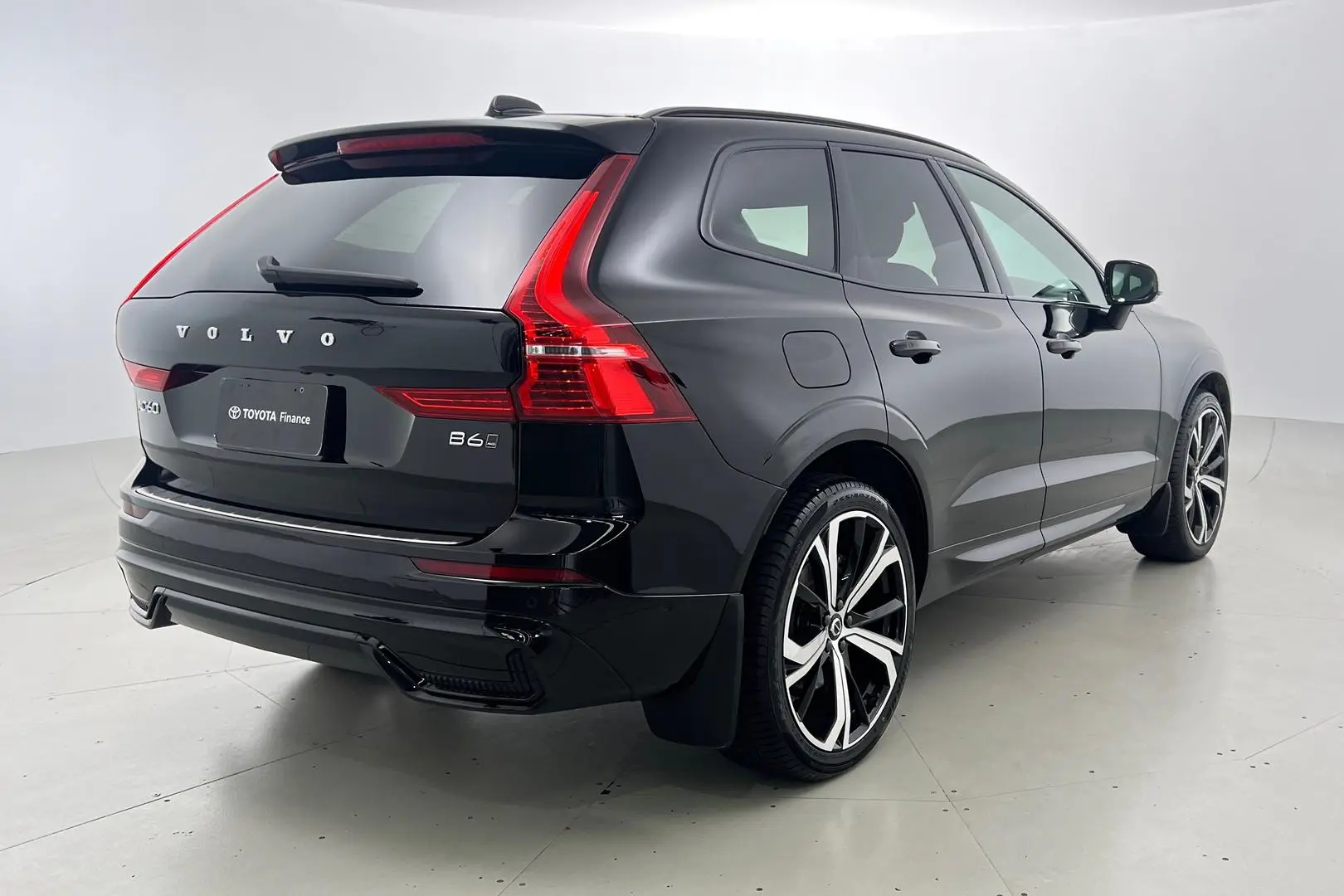 2021 Volvo XC60 Gallery Image 7