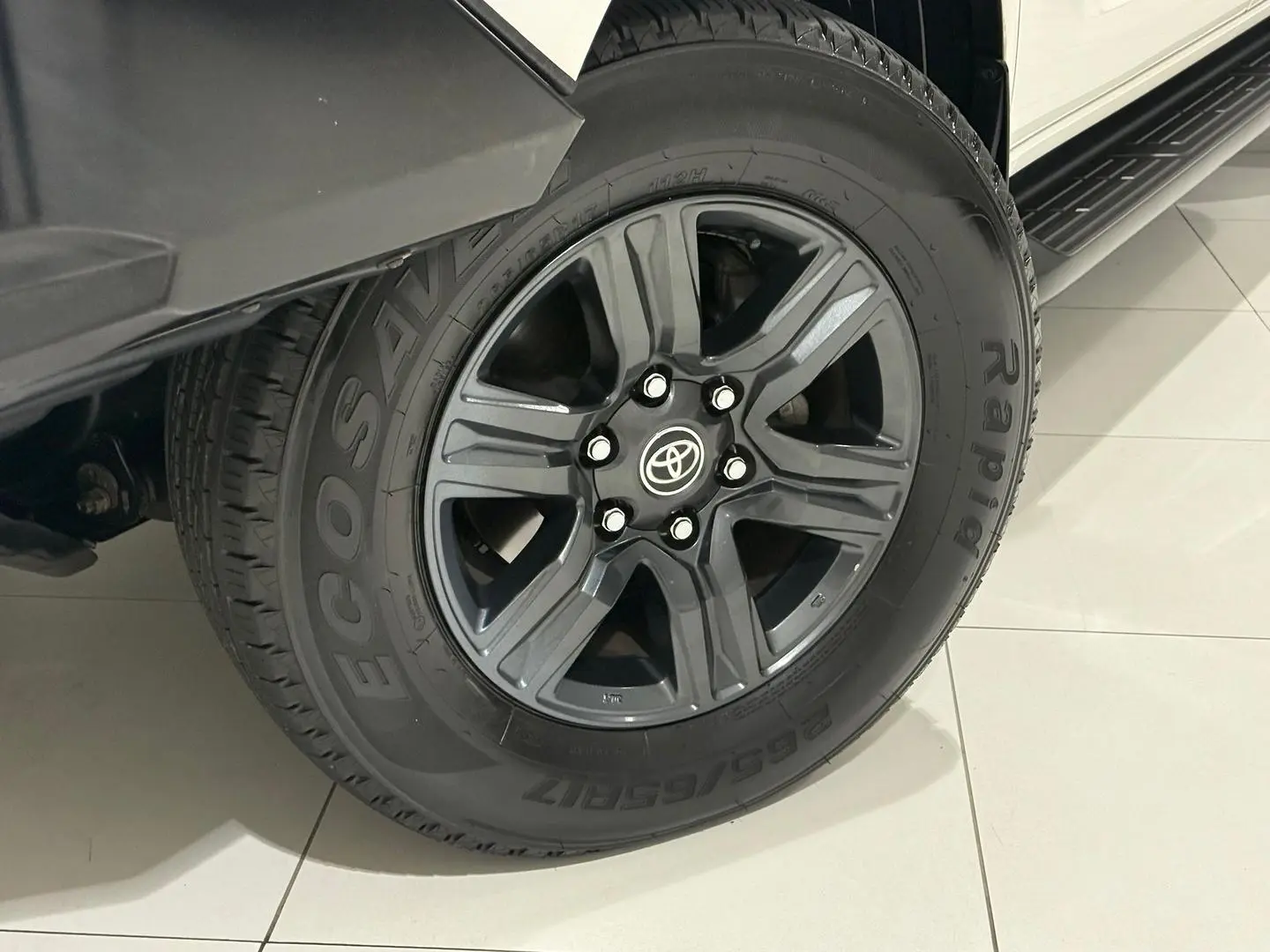 2022 Toyota Hilux Gallery Image 12