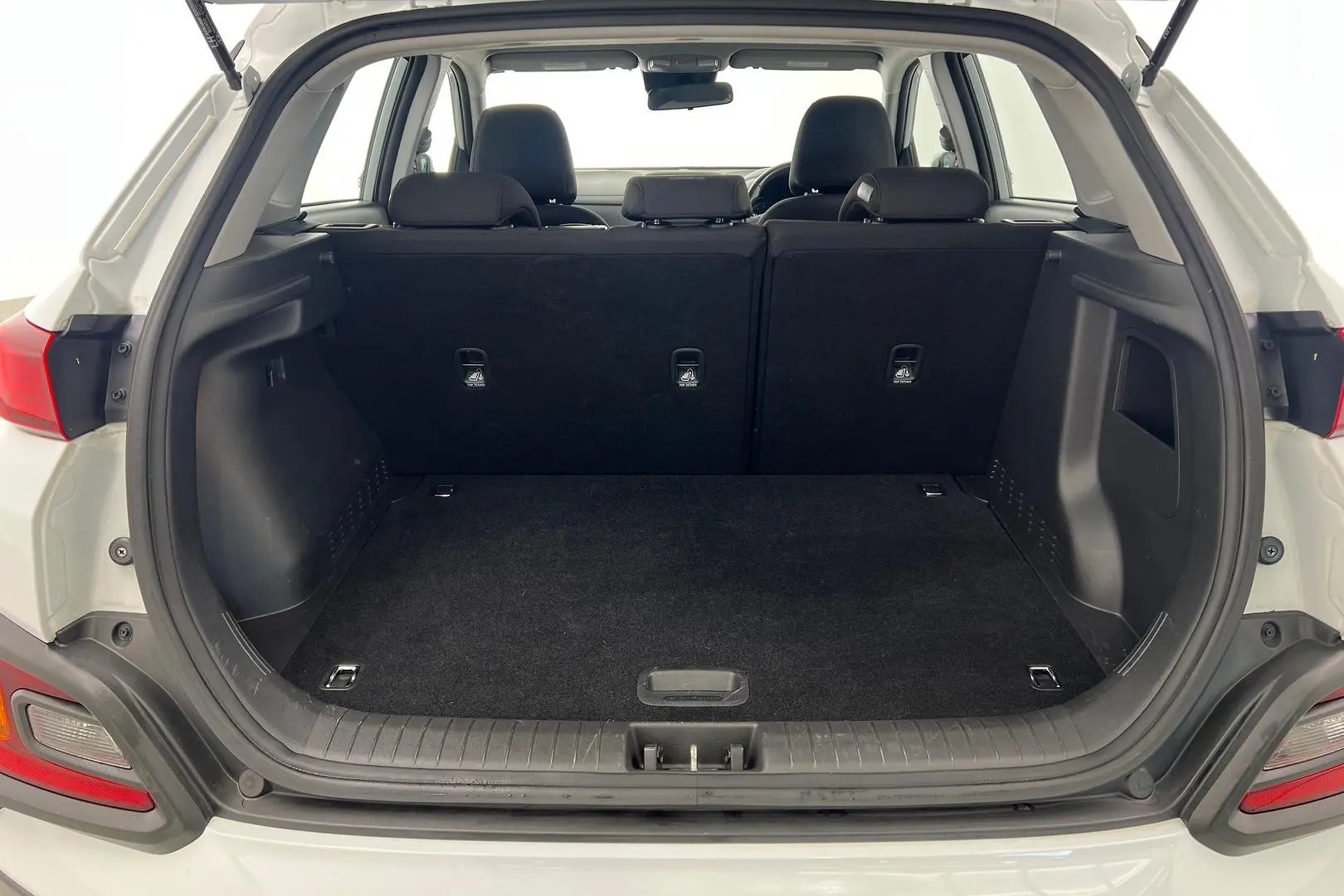 2020 Hyundai Kona Gallery Image 9
