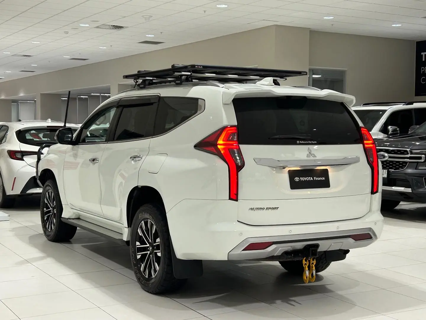 2021 Mitsubishi Pajero Sport Gallery Image 8