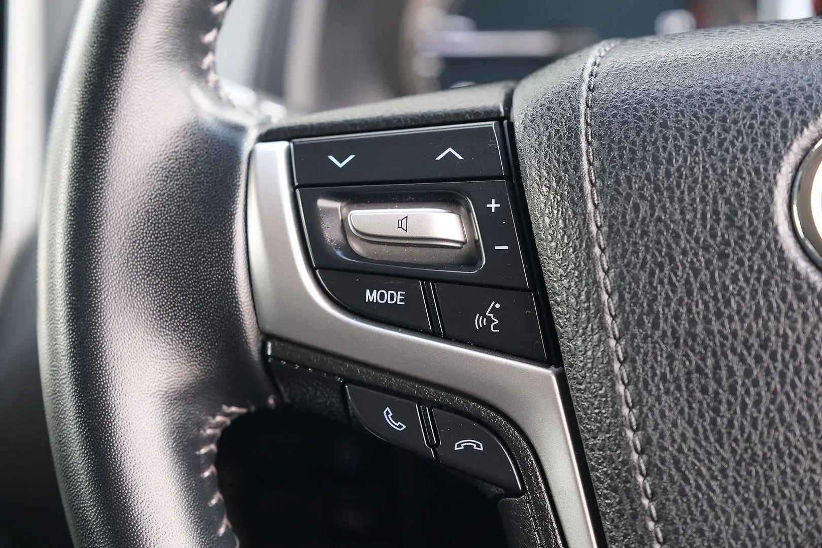 2023 Toyota Landcruiser Prado Gallery Image 16