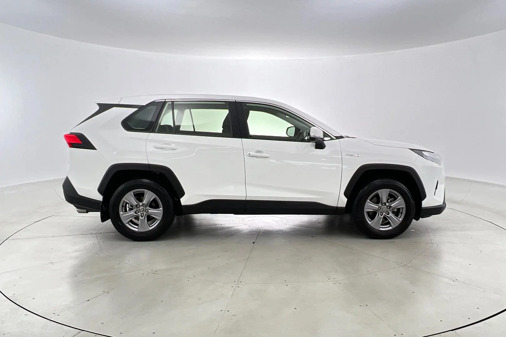 2024 Toyota Rav4 Gallery Image 2