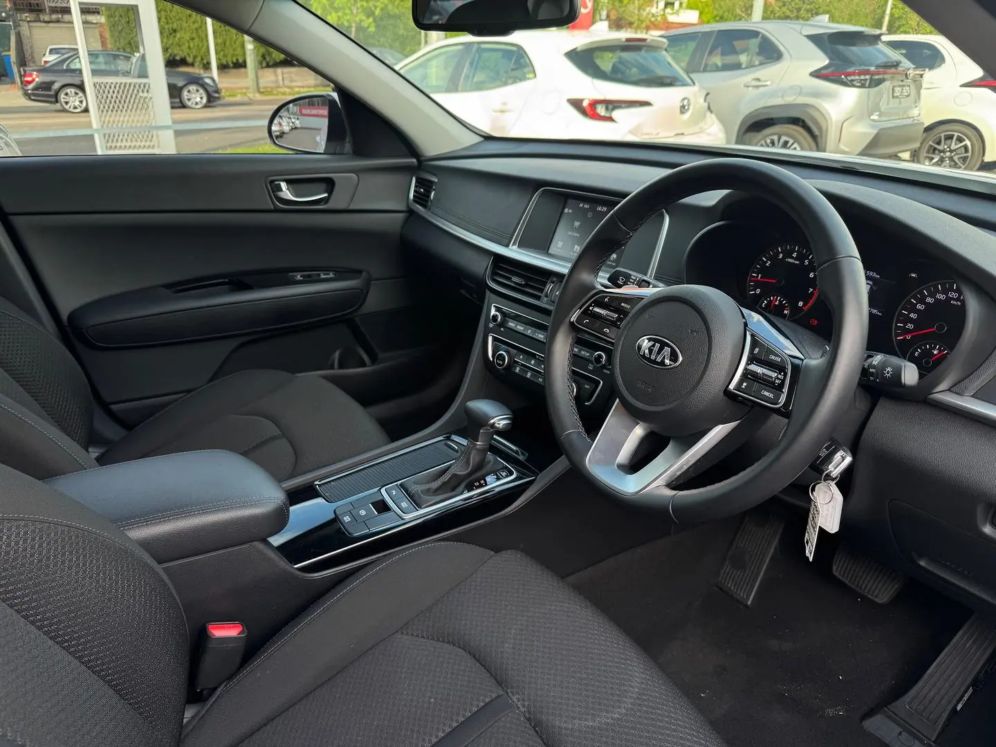 2020 Kia Optima Gallery Image 13