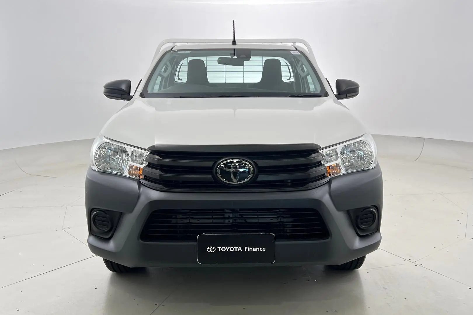 2020 Toyota Hilux Gallery Image 10