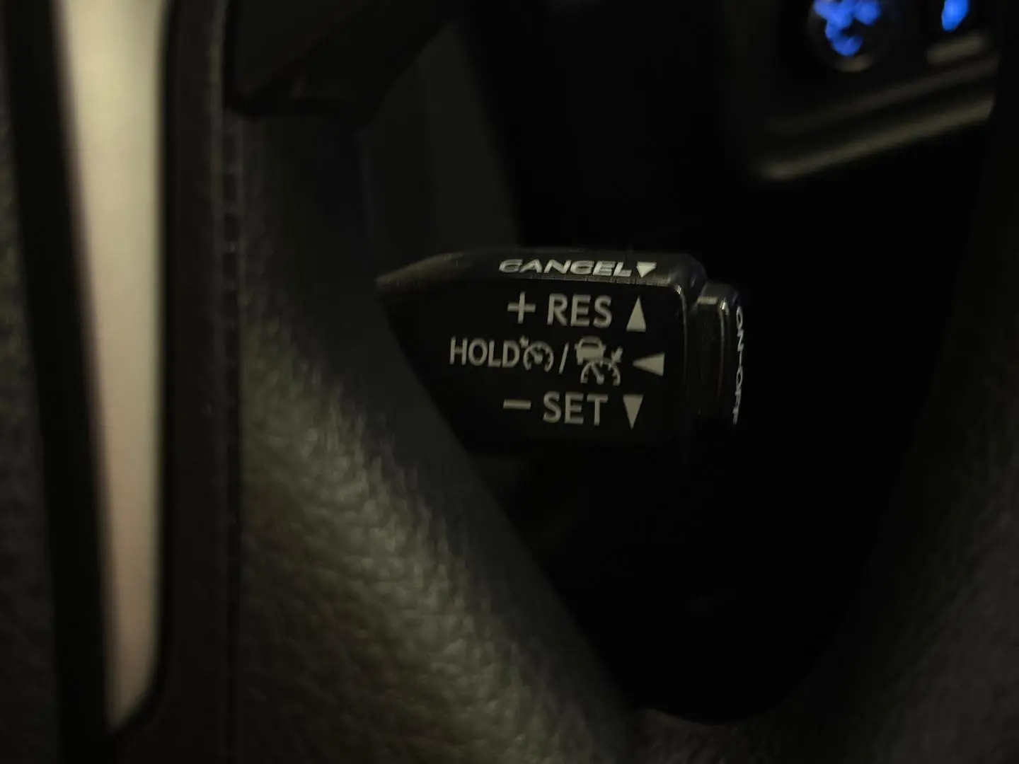 2022 Toyota Landcruiser Prado Gallery Image 23