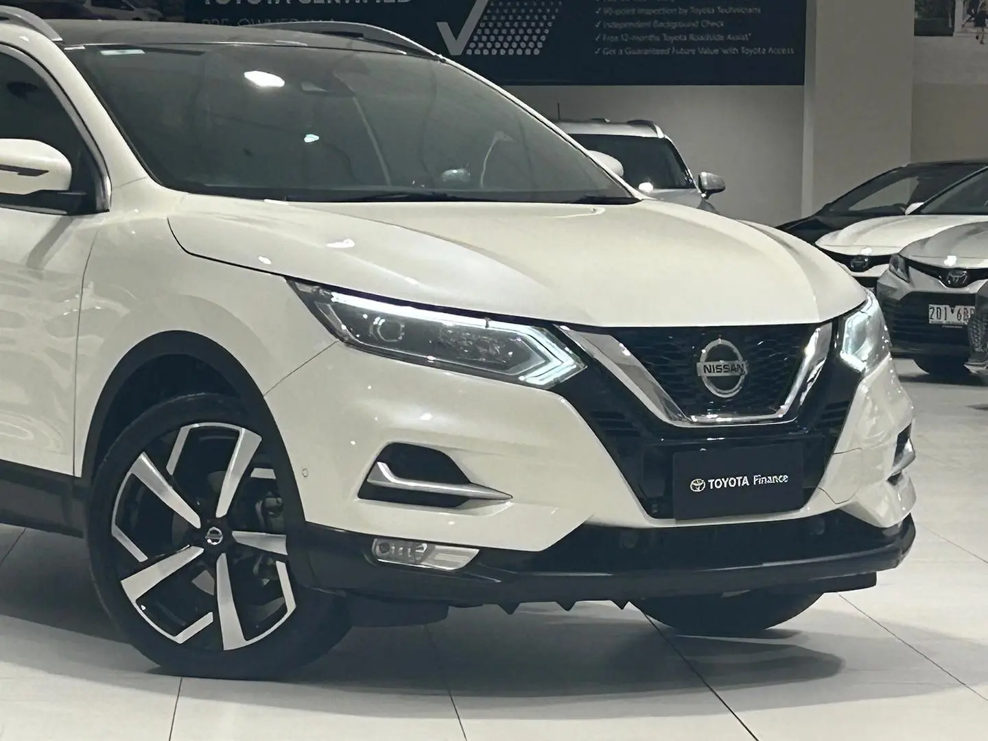2020 Nissan QASHQAI Gallery Image 3