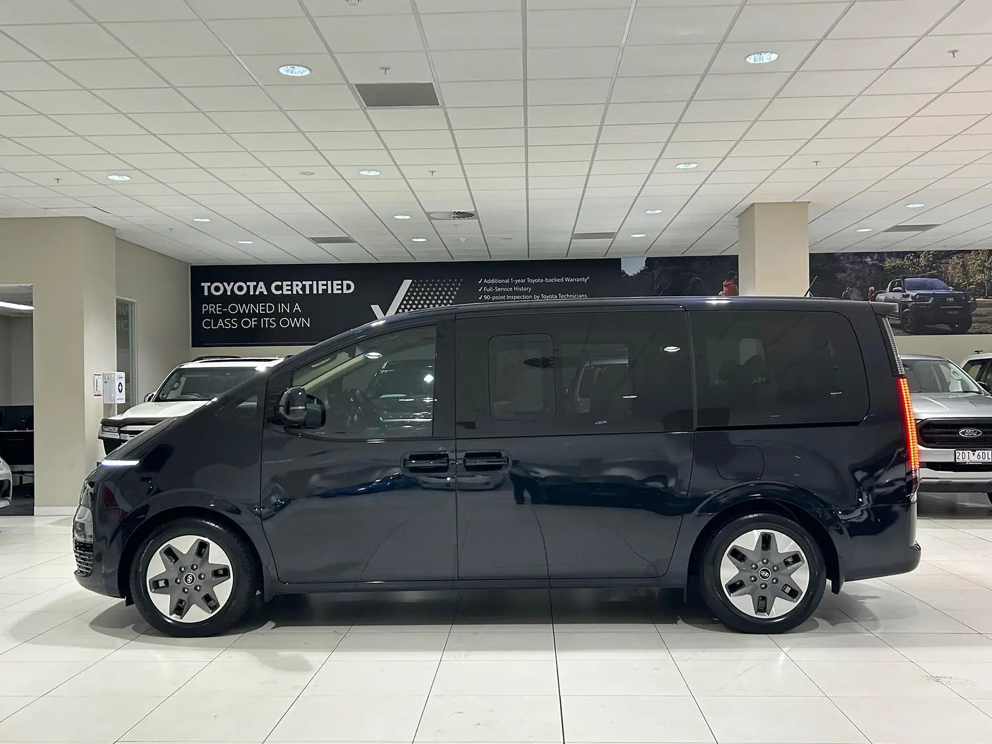 2021 Hyundai STARIA Gallery Image 6