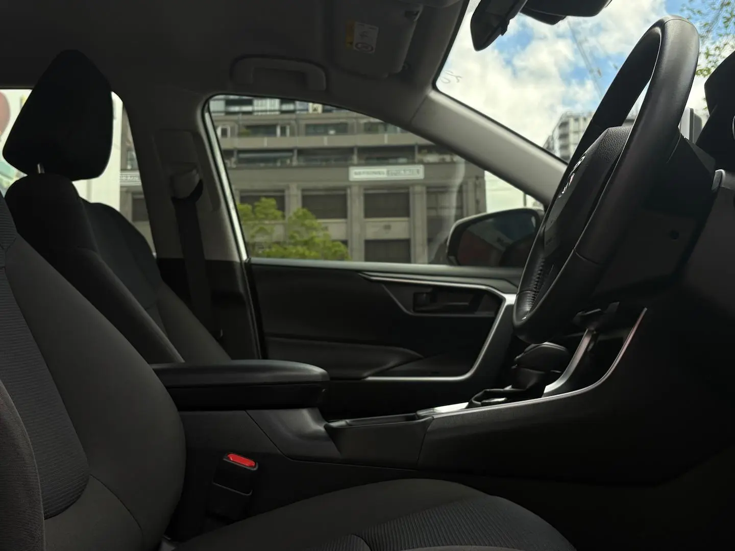 2021 Toyota RAV4 Gallery Image 11