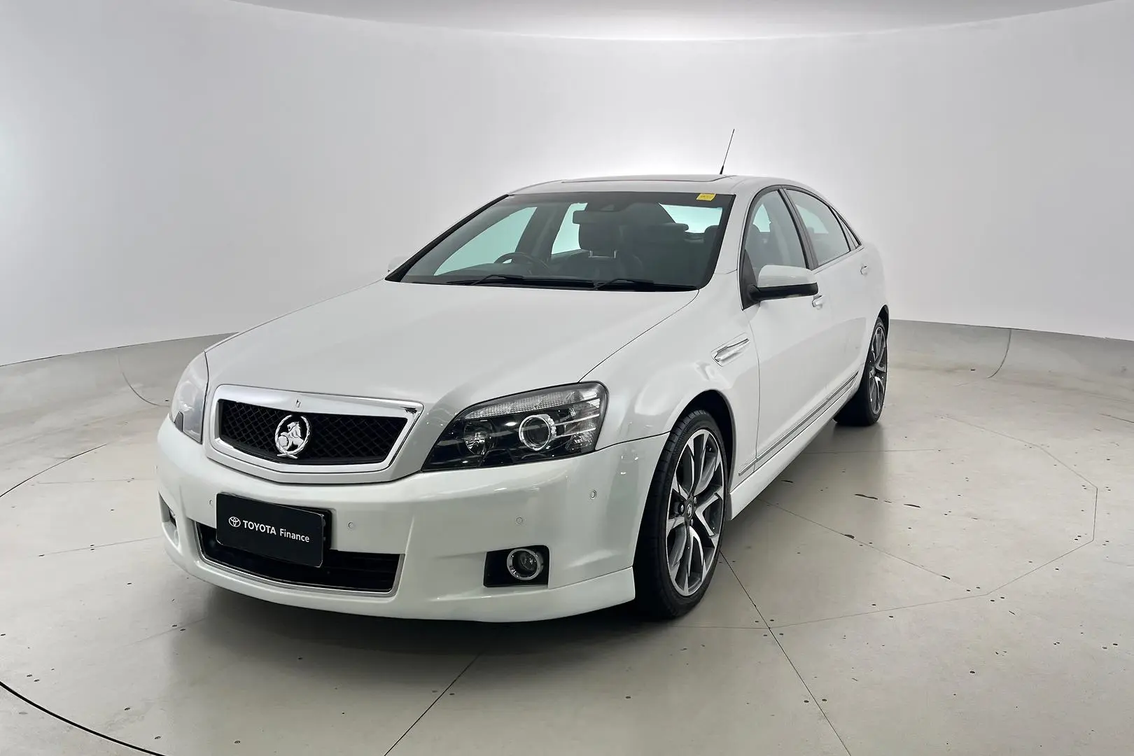 2016 Holden Caprice Gallery Image 9