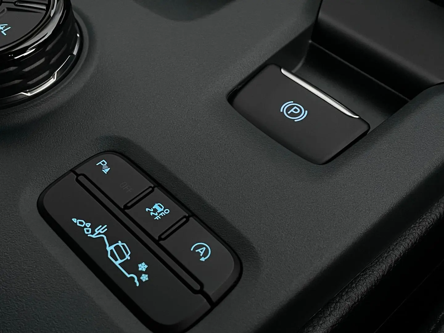 2023 Ford Everest Gallery Image 27