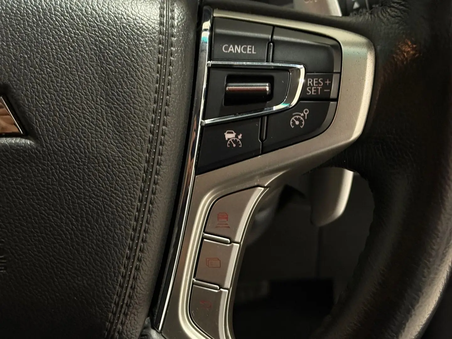2022 Mitsubishi Pajero Sport Gallery Image 23