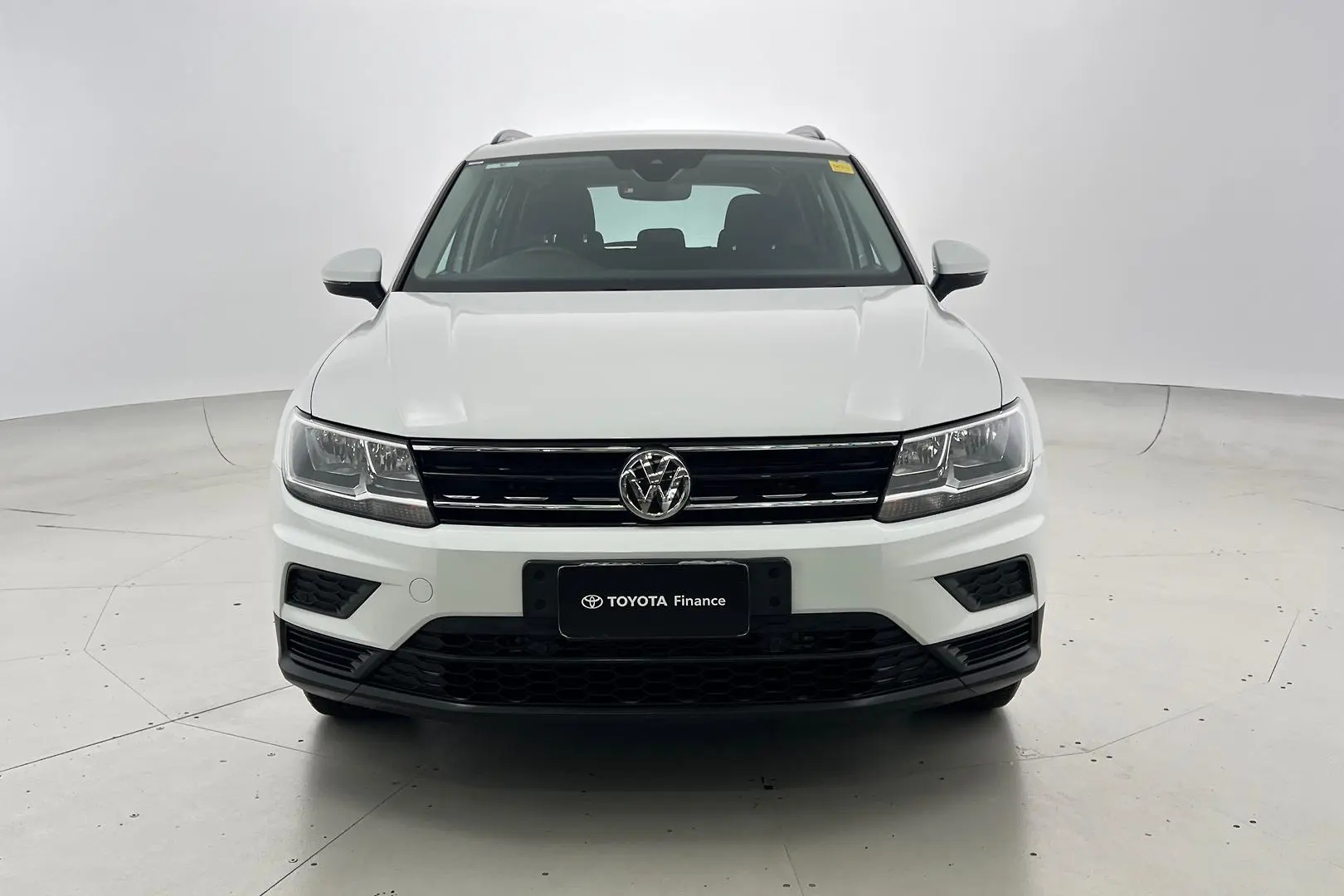 2019 Volkswagen Tiguan Gallery Image 10