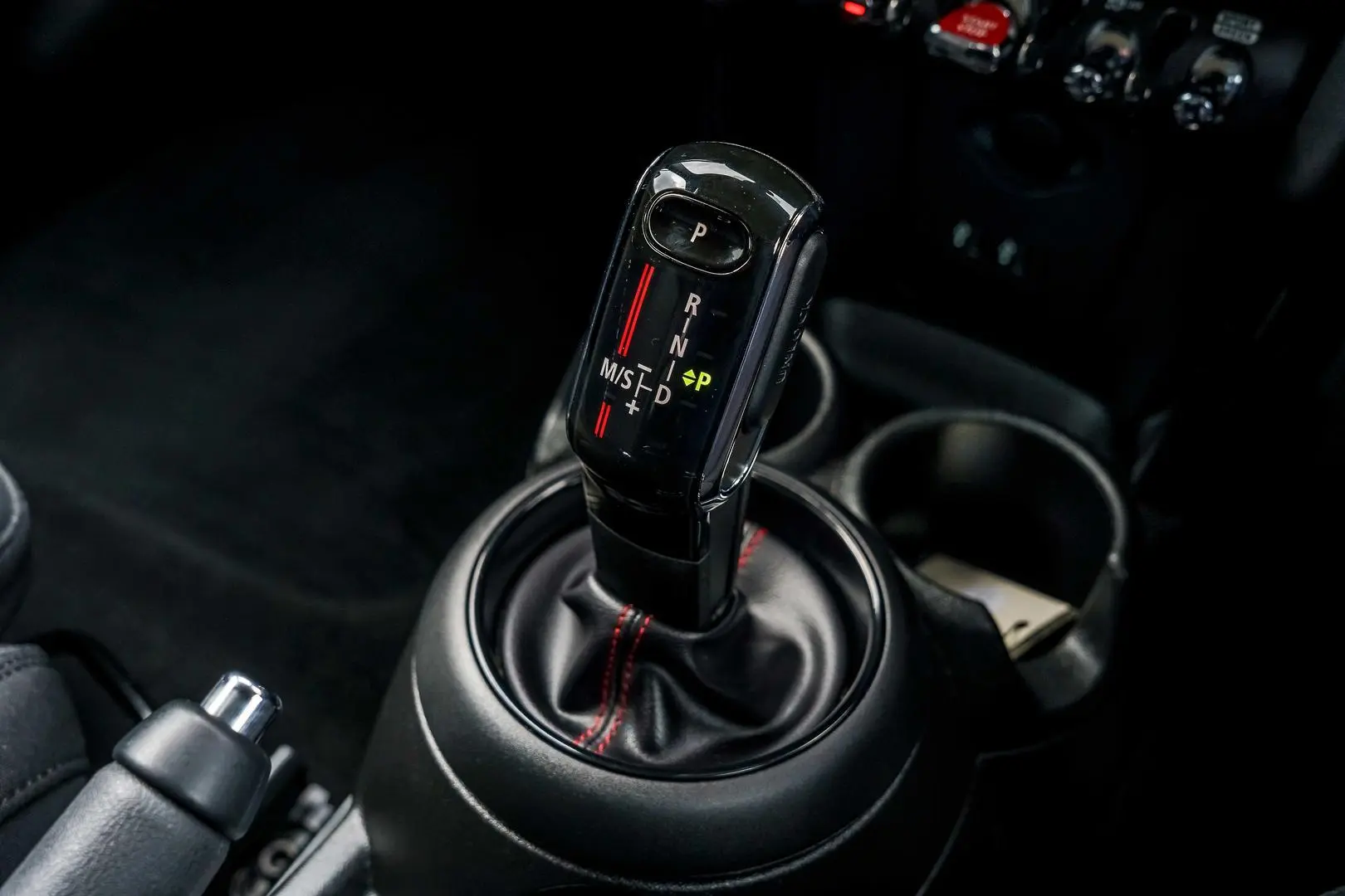 2019 MINI Hatch Gallery Image 18
