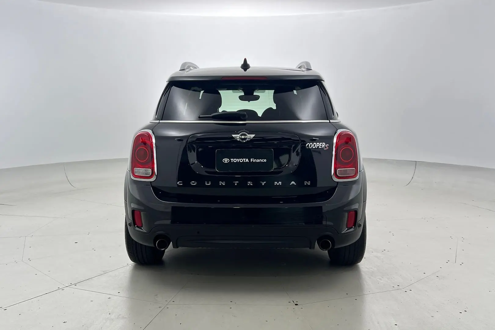 2017 MINI Countryman Gallery Image 4