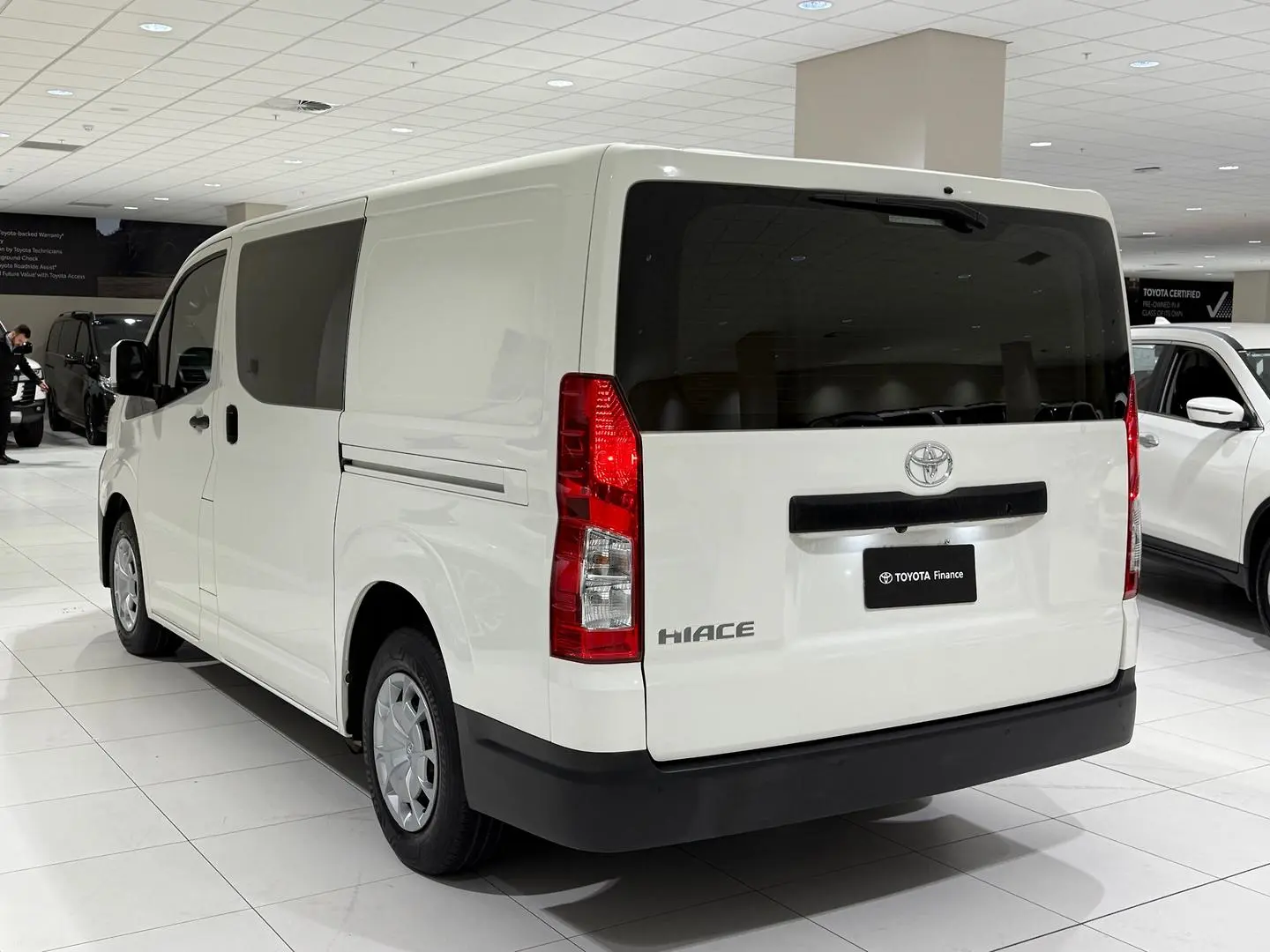 2020 Toyota Hiace Gallery Image 8