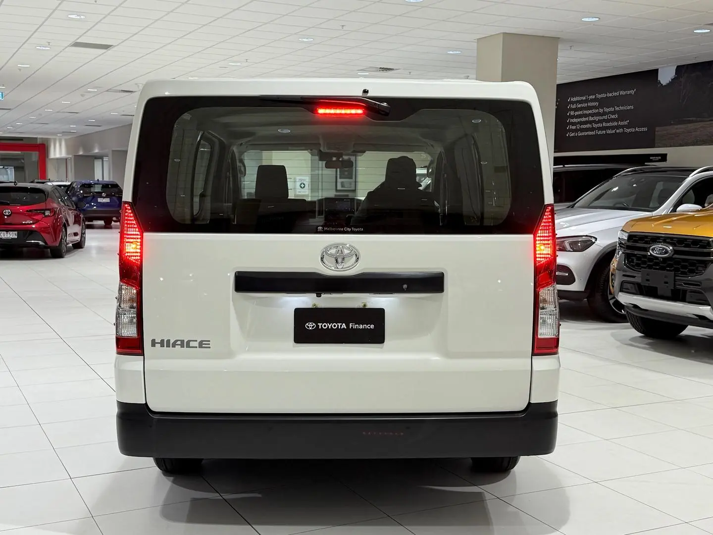 2022 Toyota Hiace Gallery Image 9