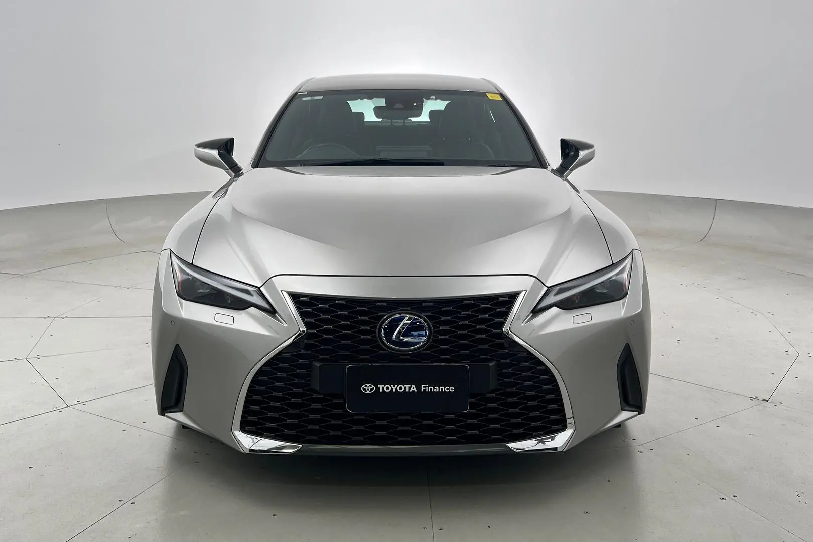 2020 Lexus IS Gallery Image 10