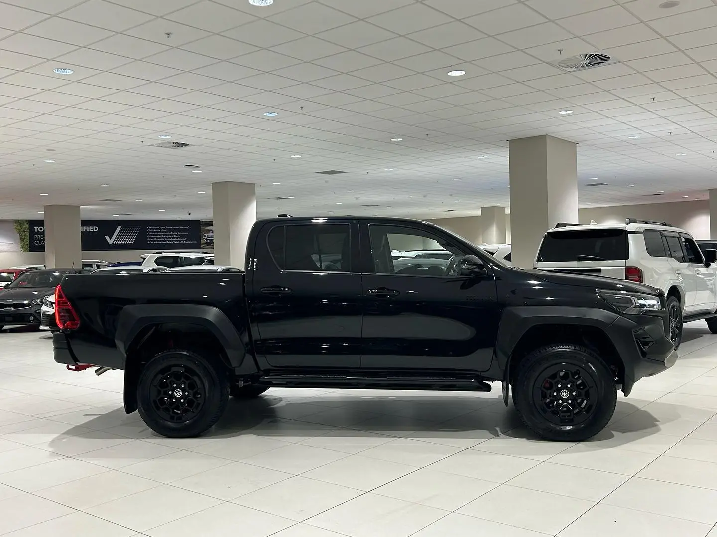 2024 Toyota Hilux Gallery Image 2
