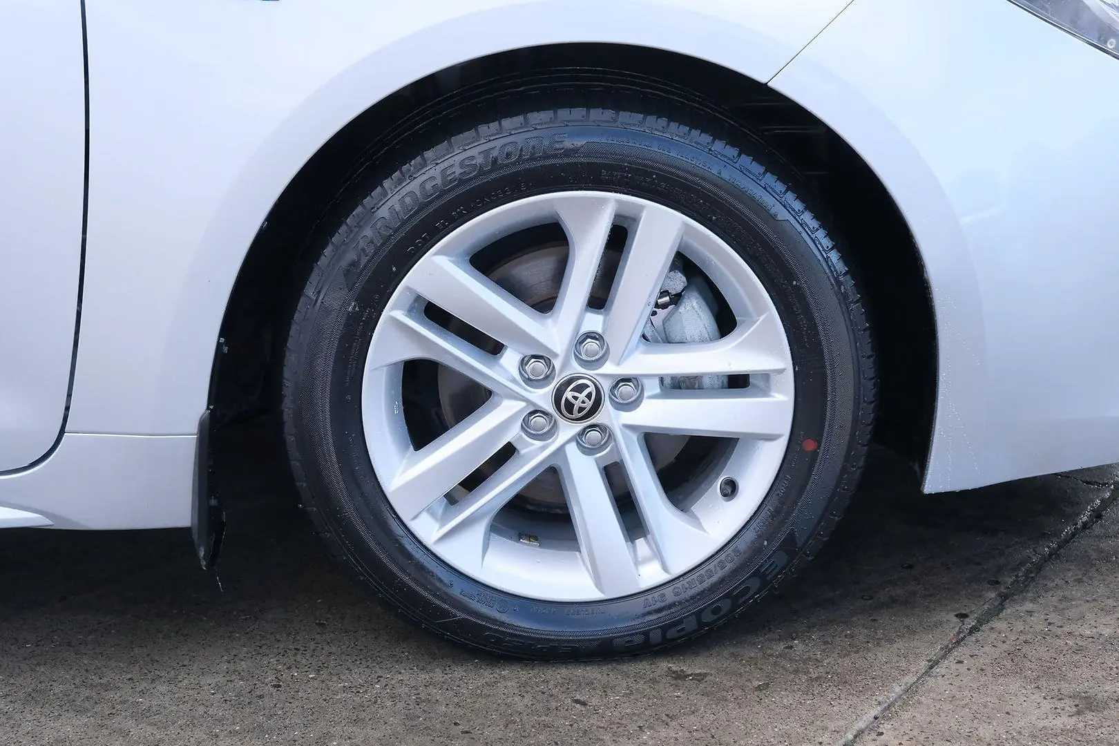 2018 Toyota Corolla Gallery Image 6