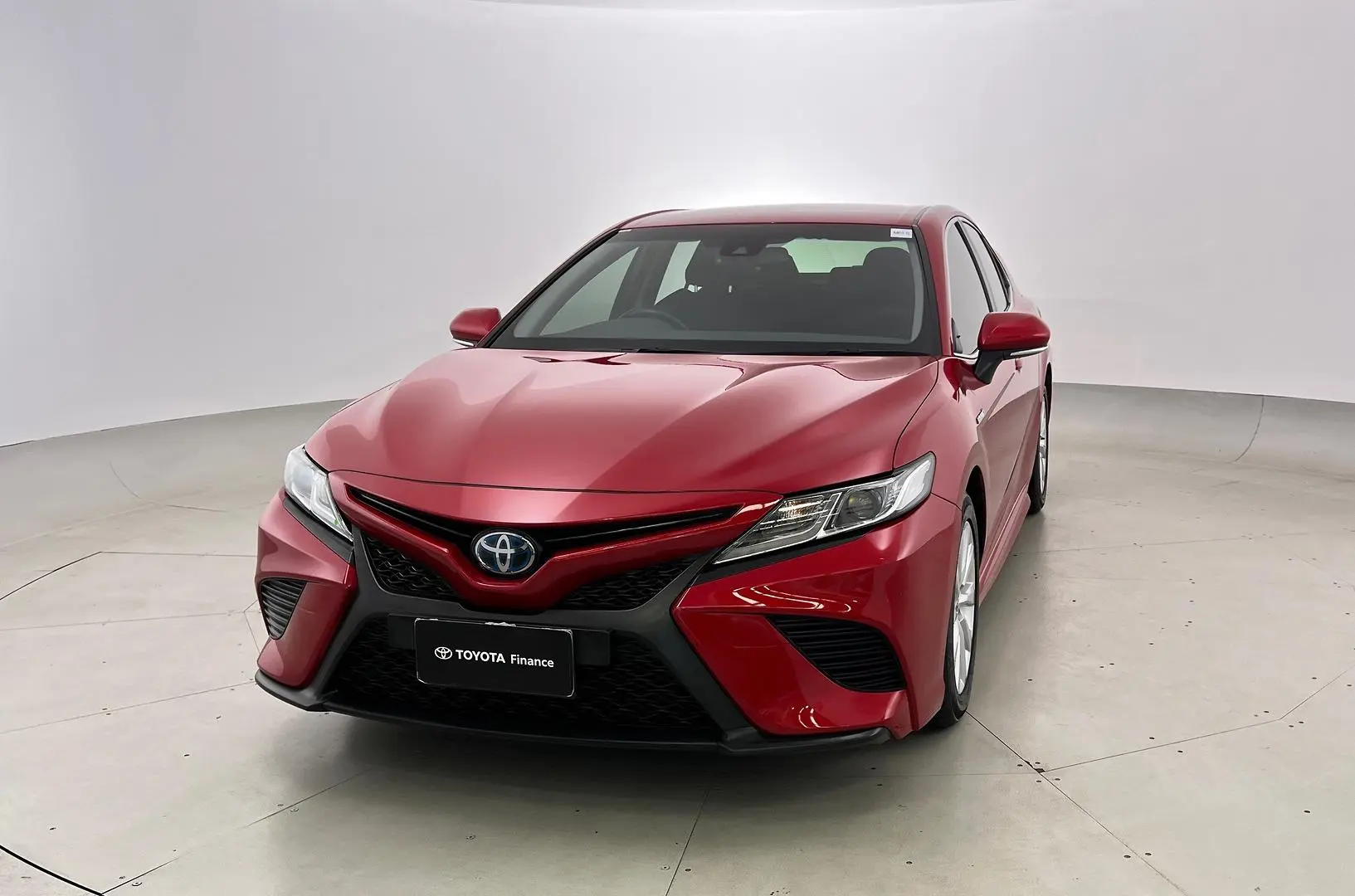 2019 Toyota Camry Gallery Image 8