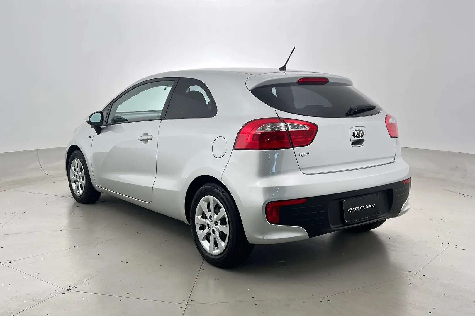 2016 Kia Rio Gallery Image 7