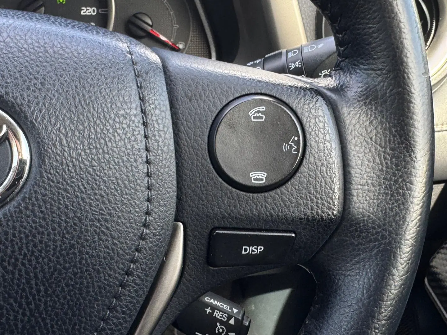 2015 Toyota RAV4 Gallery Image 20