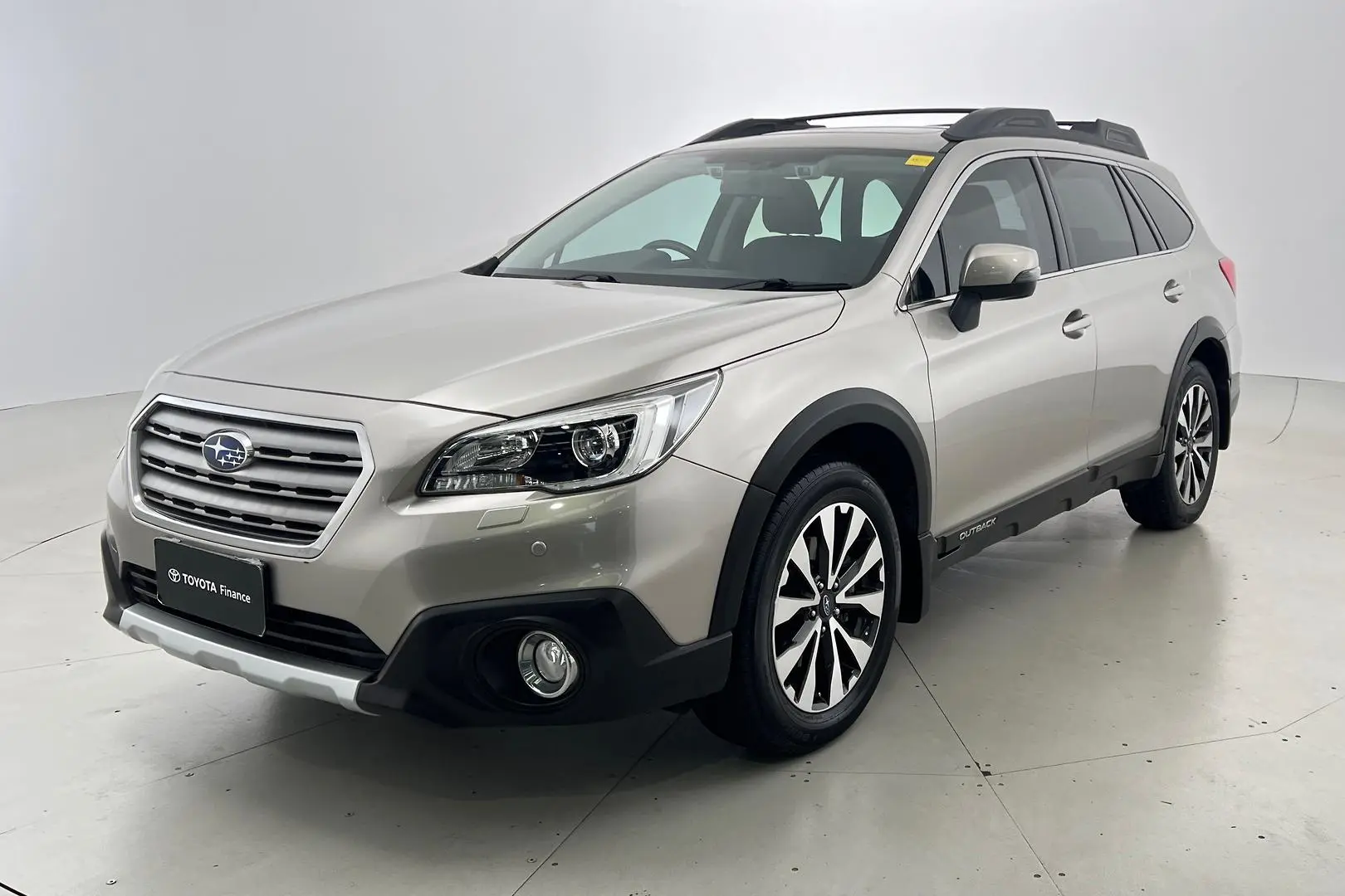 2015 Subaru Outback Gallery Image 9