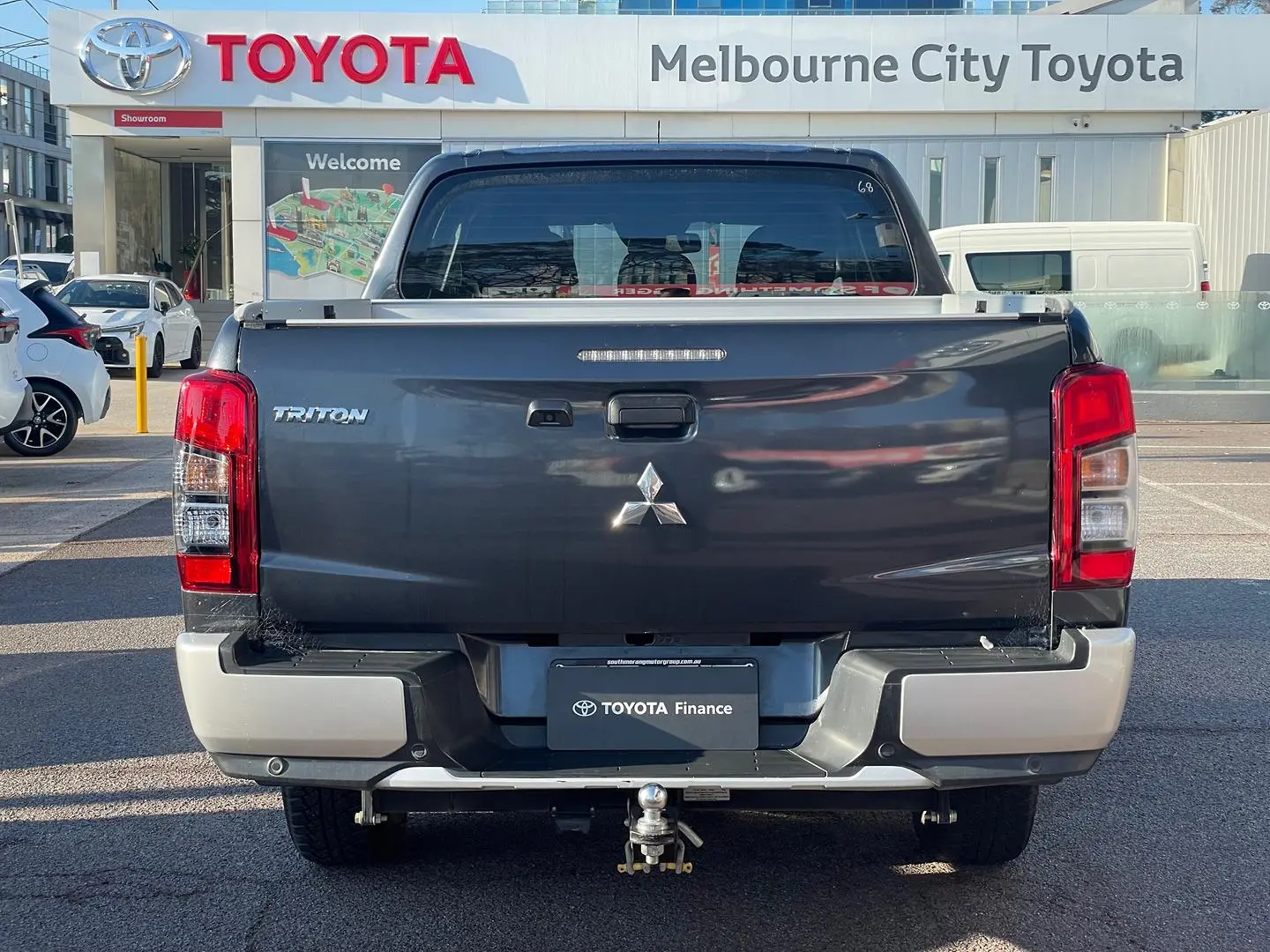 2022 Mitsubishi Triton Gallery Image 6