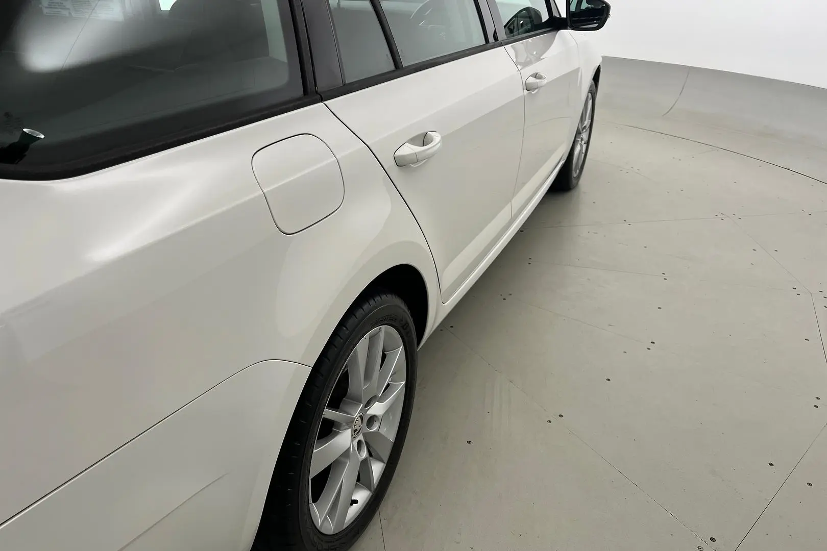 2020 SKODA Octavia Gallery Image 16