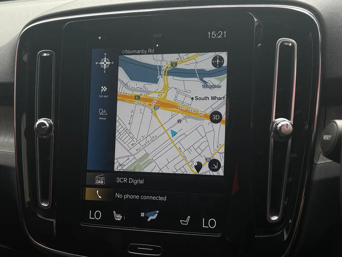 2021 Volvo XC40 Gallery Image 15