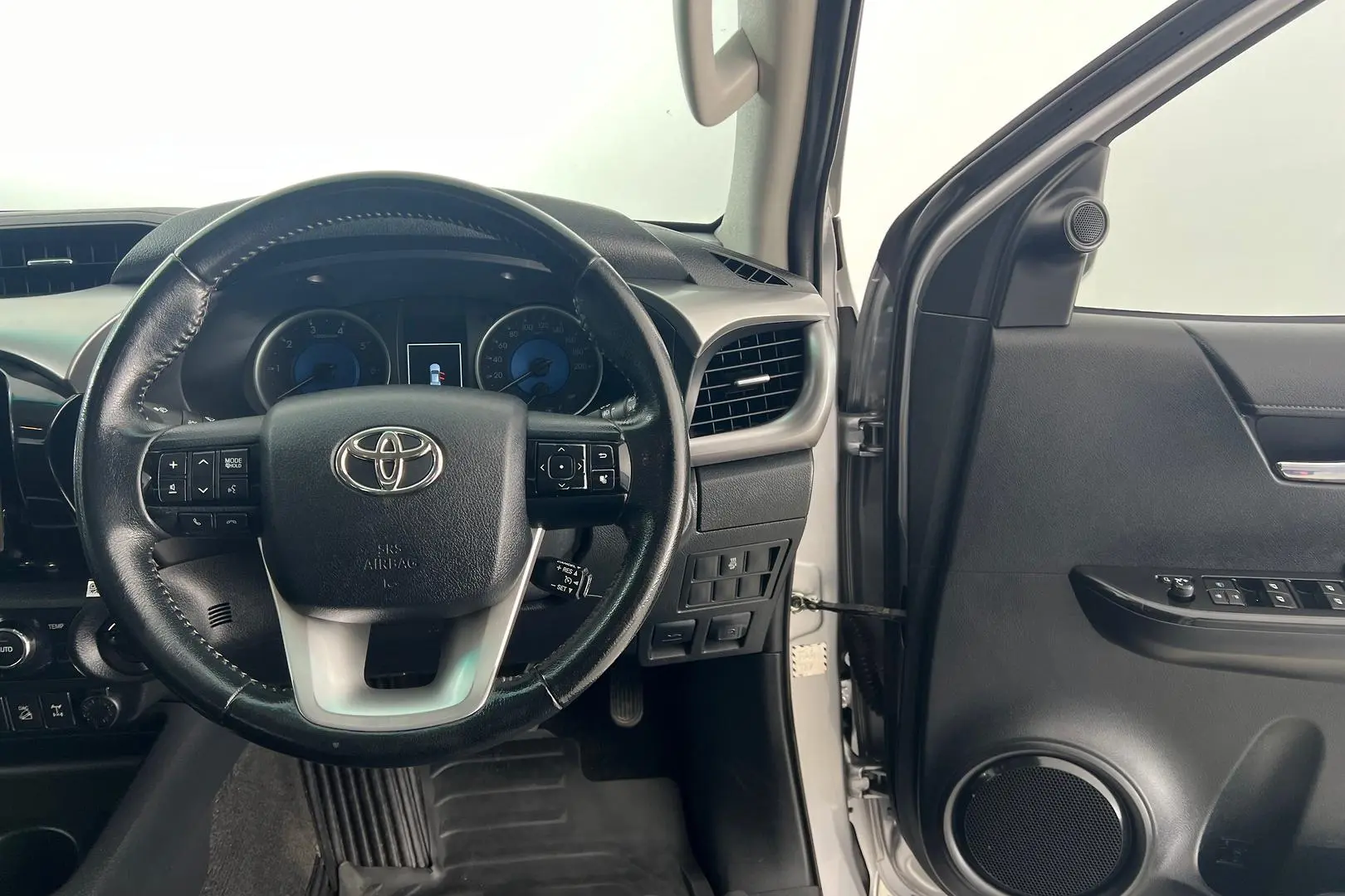 2018 Toyota Hilux Gallery Image 21