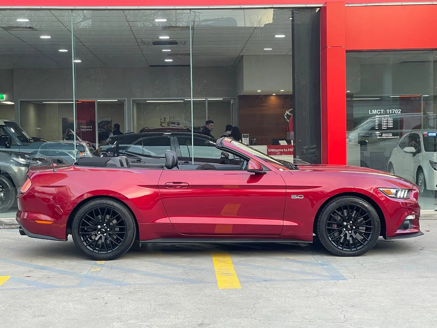2017 Ford Mustang Gallery Image 3