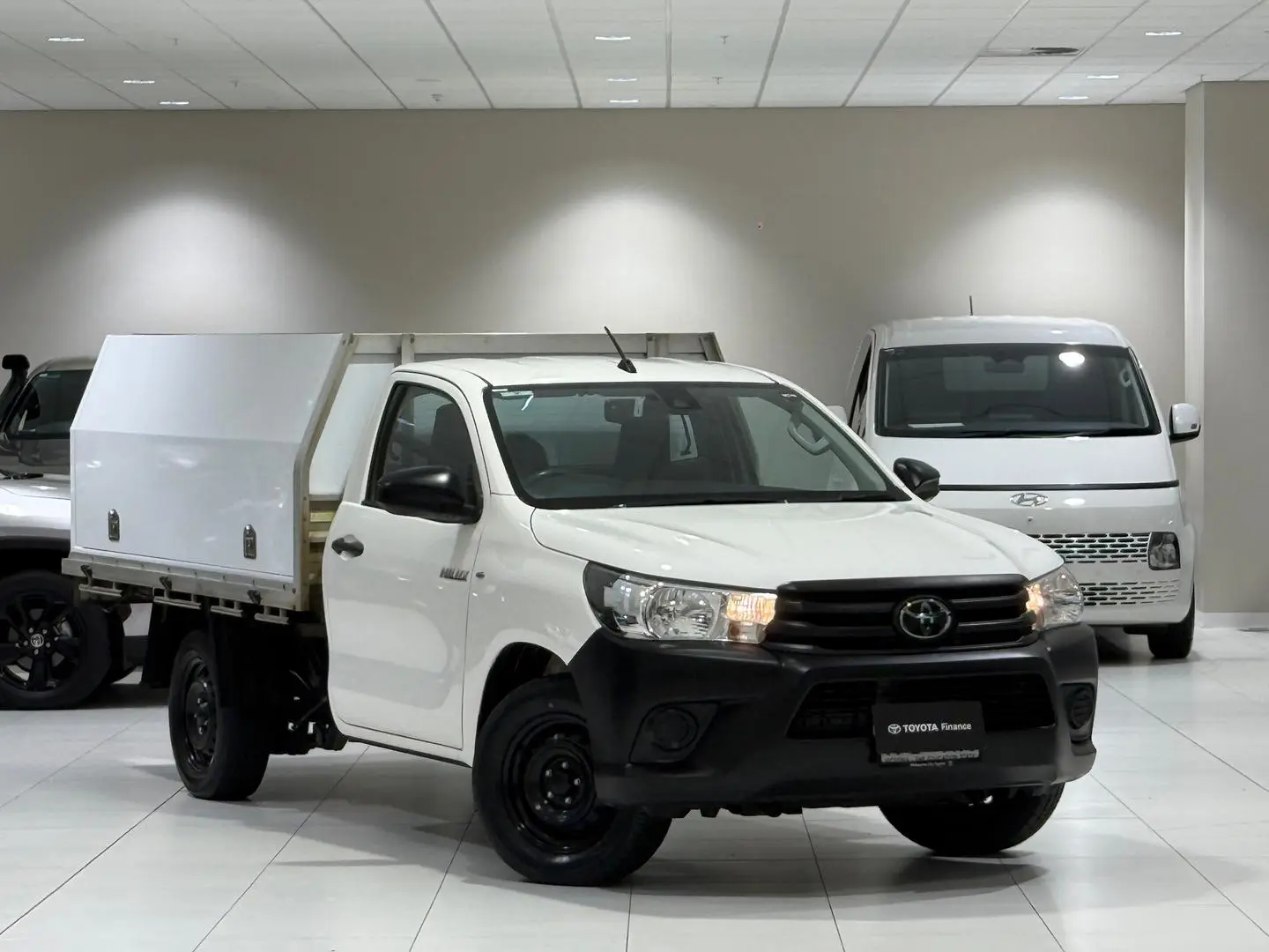 2019 Toyota Hilux Gallery Image 1