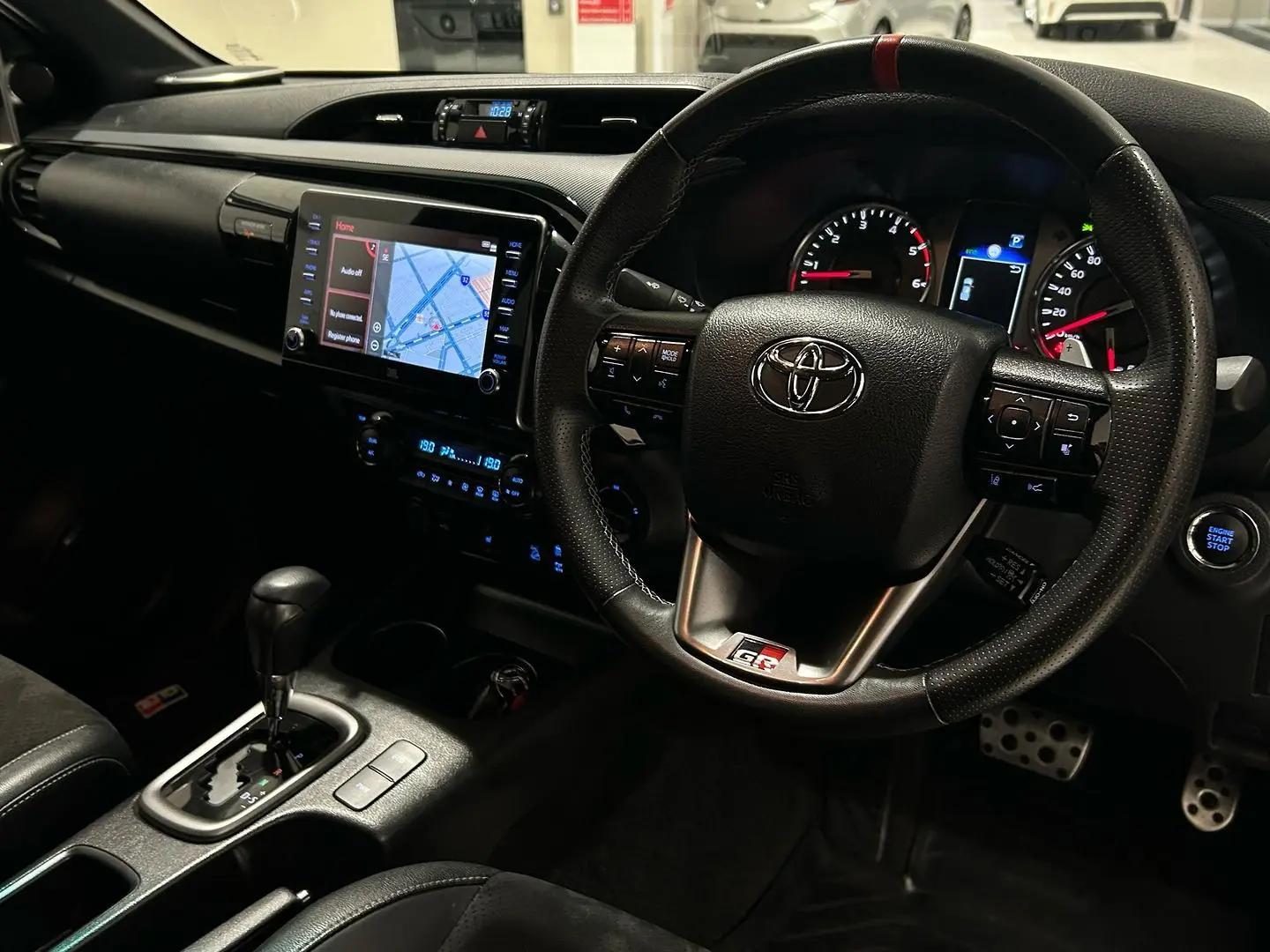 2024 Toyota Hilux Gallery Image 12
