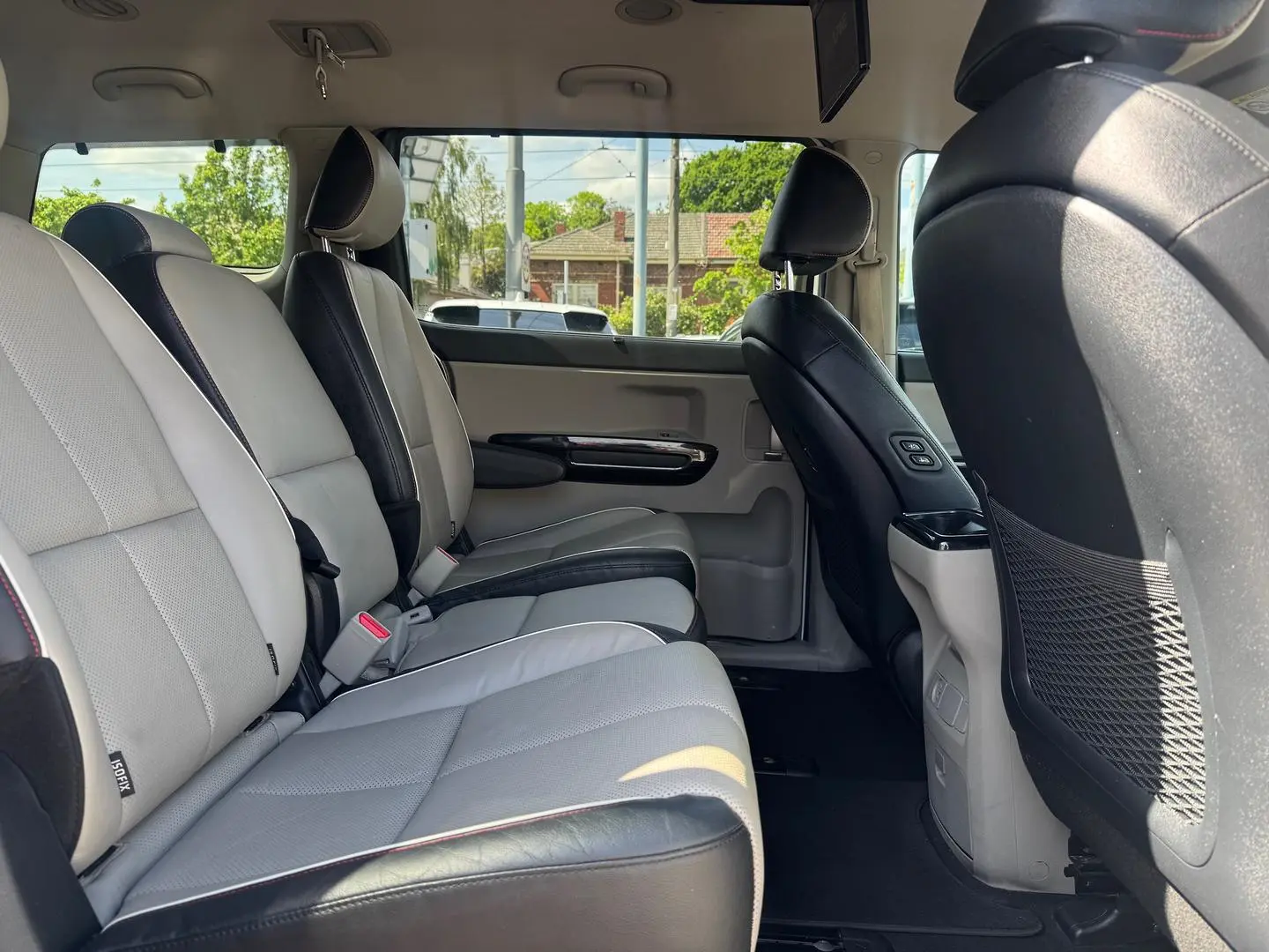 2019 Kia Carnival Gallery Image 23