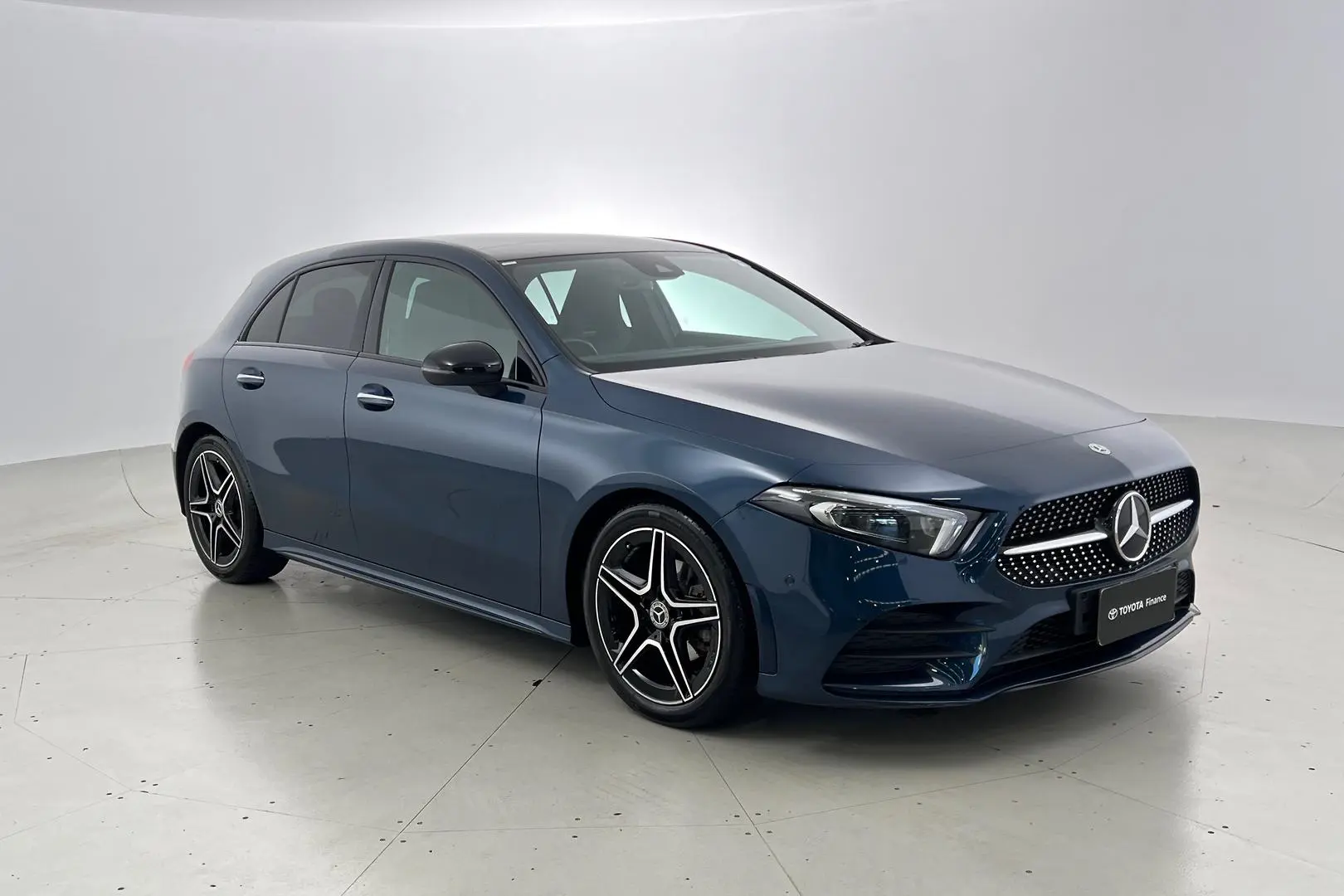 2022 Mercedes-Benz A-Class Gallery Image 1