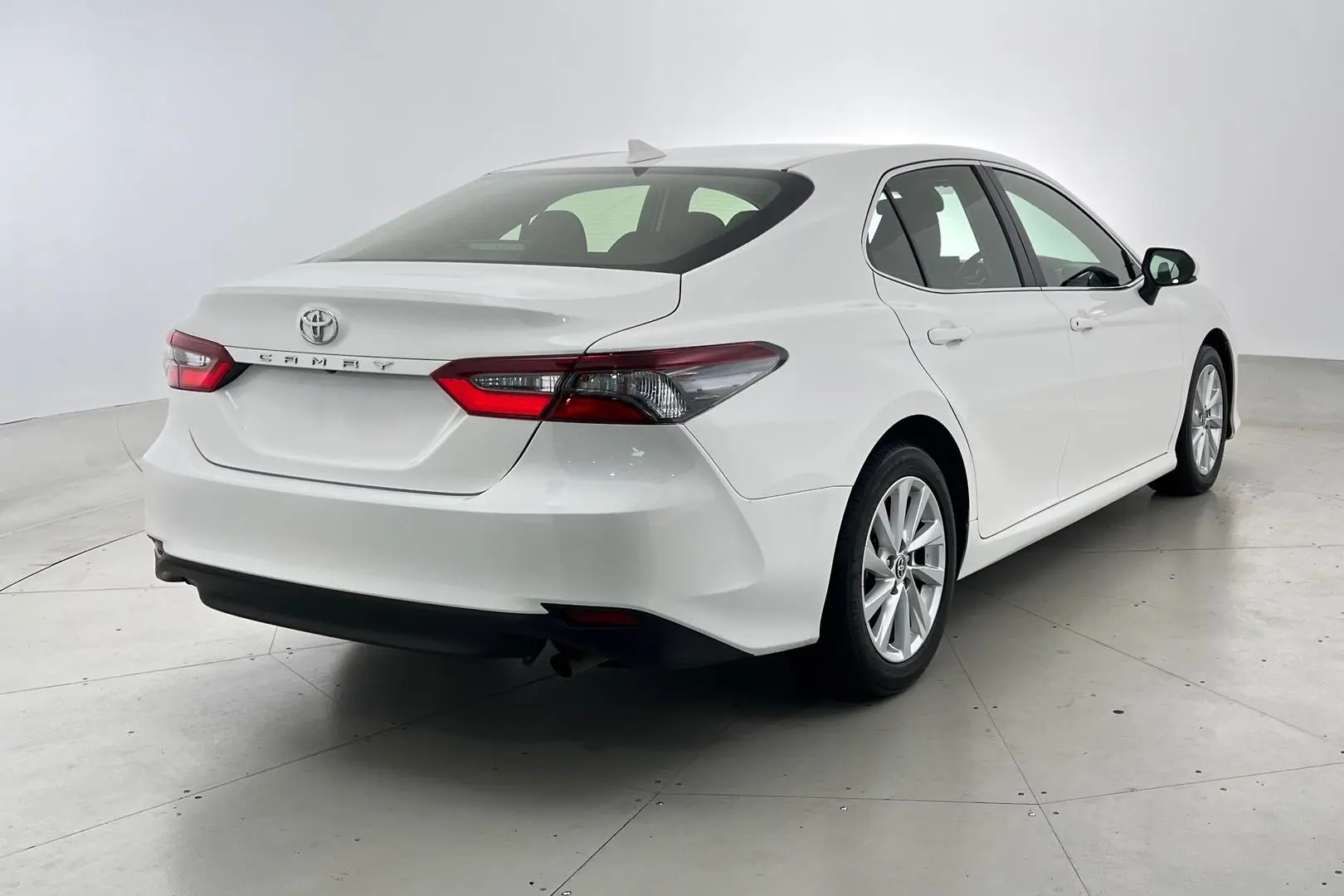 2024 Toyota Camry Gallery Image 4