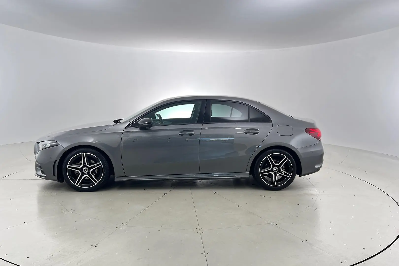 2022 Mercedes-Benz A-Class Gallery Image 7