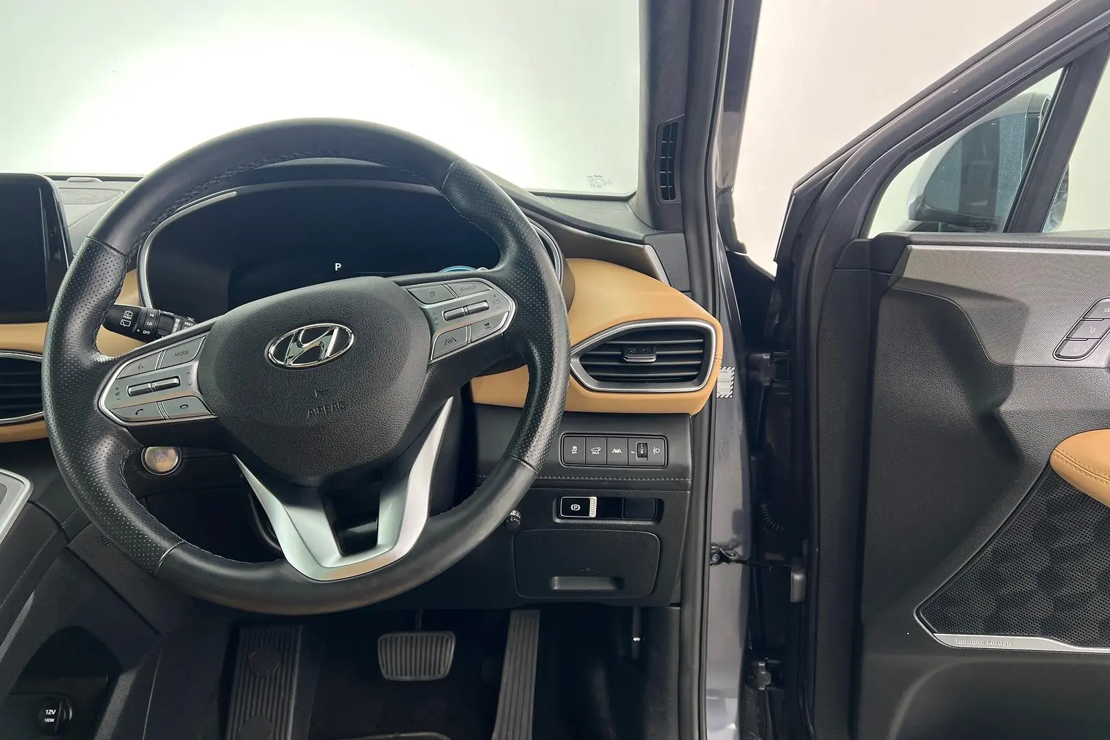 2021 Hyundai Santa Fe Gallery Image 12