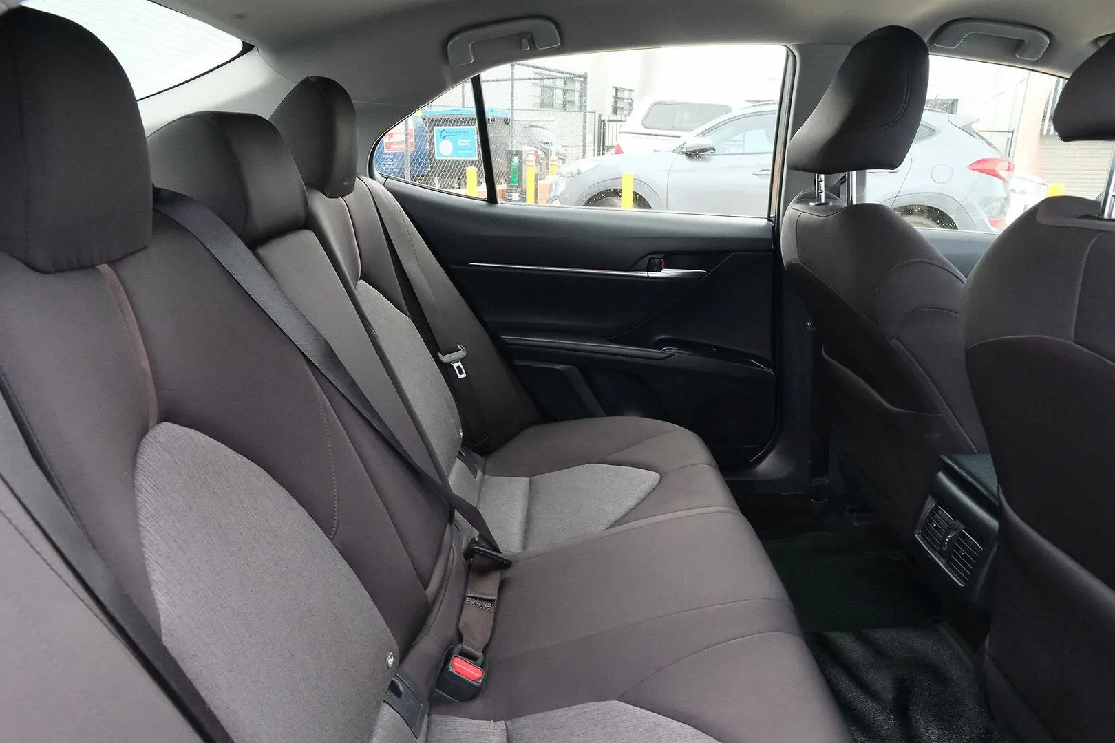 2019 Toyota Camry Gallery Image 10