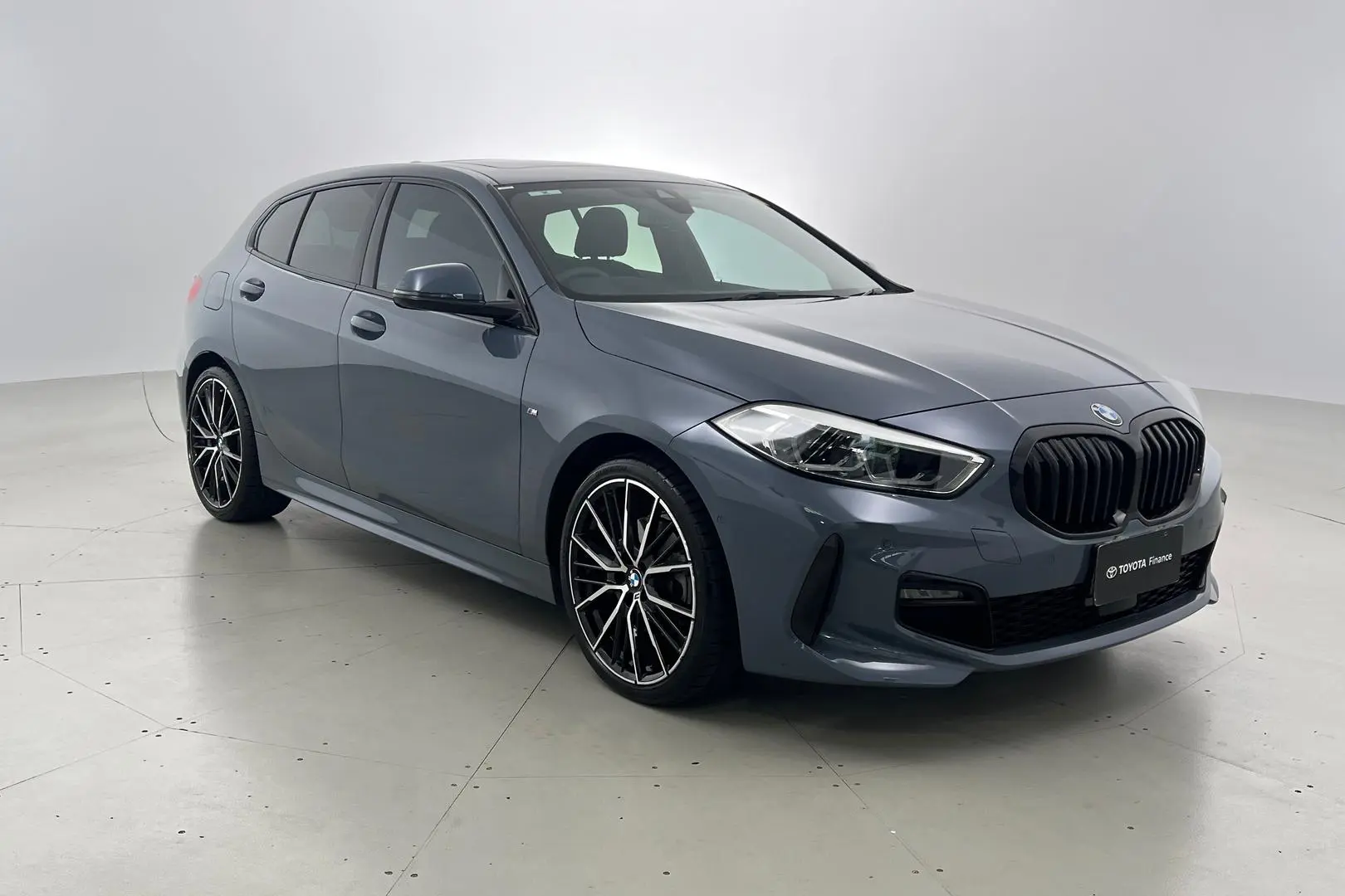 2023 BMW 1 Series Gallery Image 1
