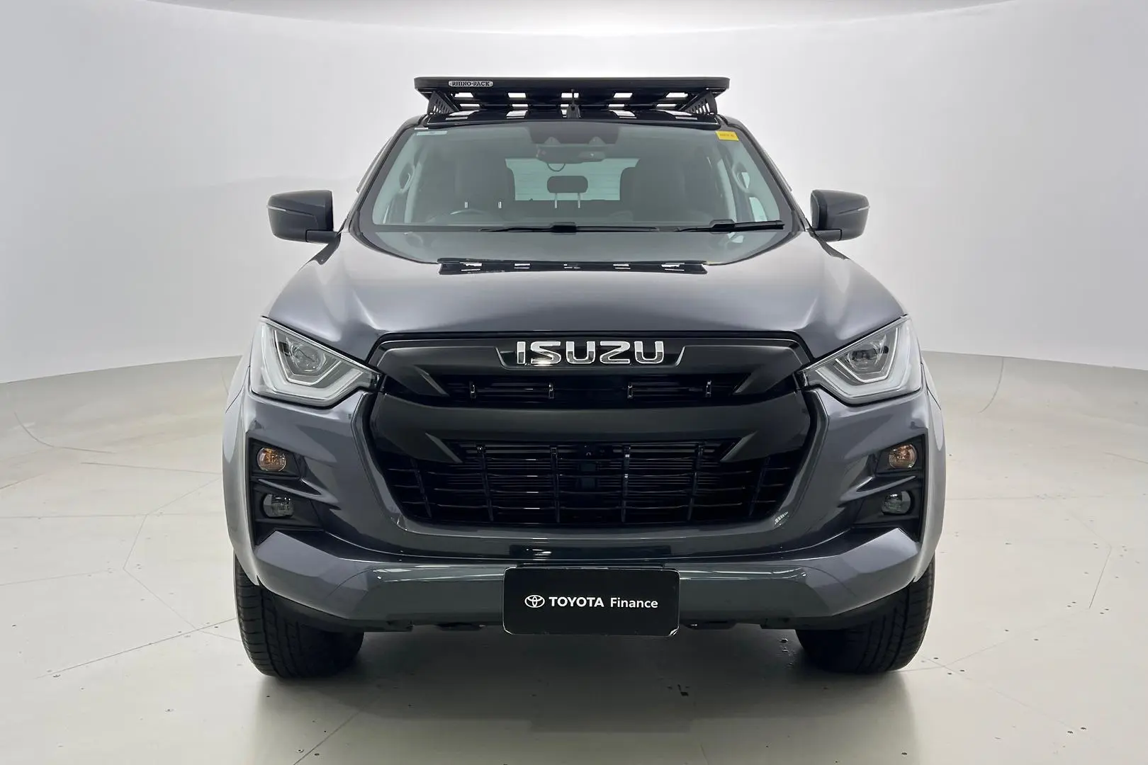 2022 Isuzu D-MAX Gallery Image 10