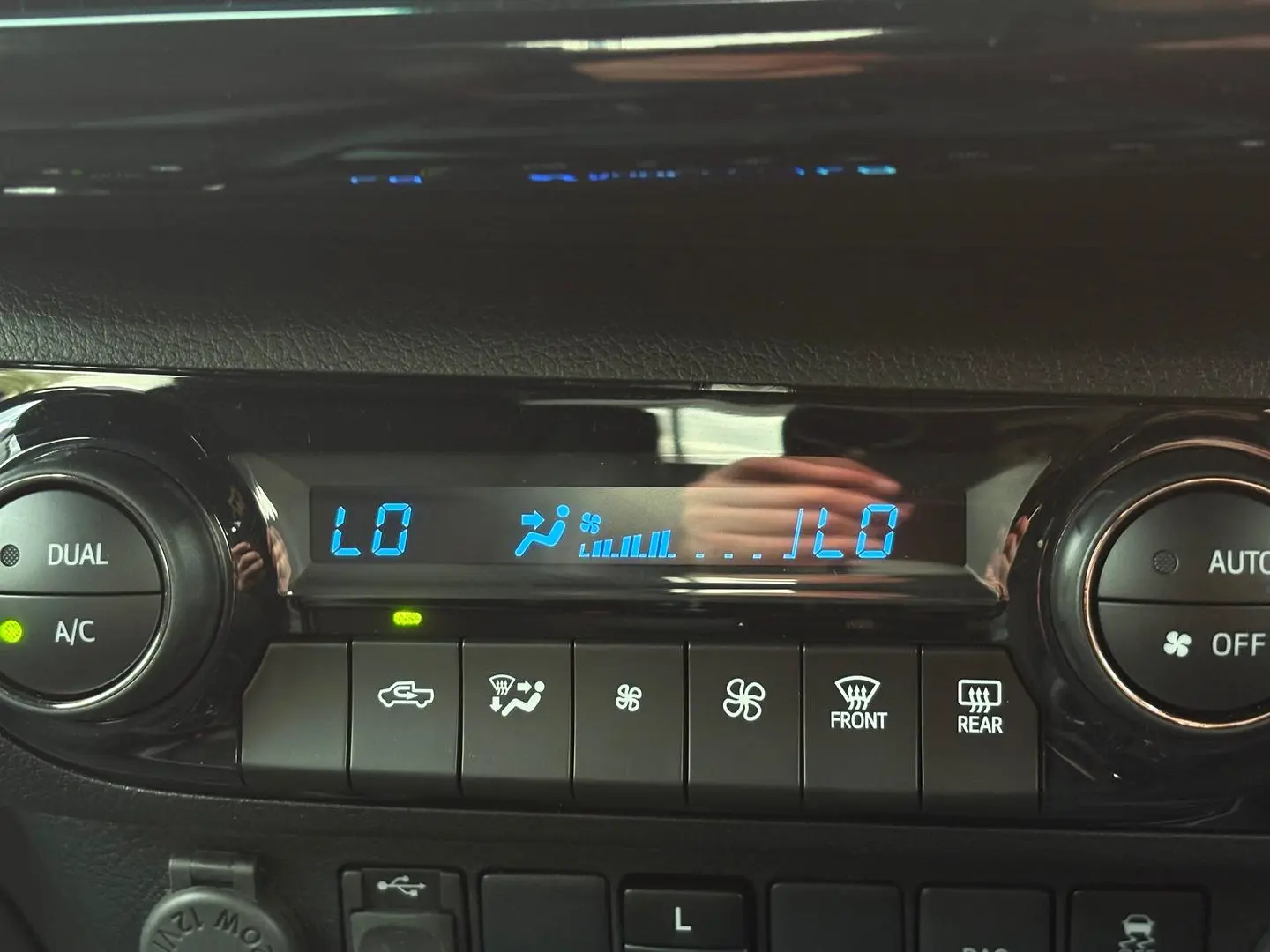 2023 Toyota Hilux Gallery Image 18