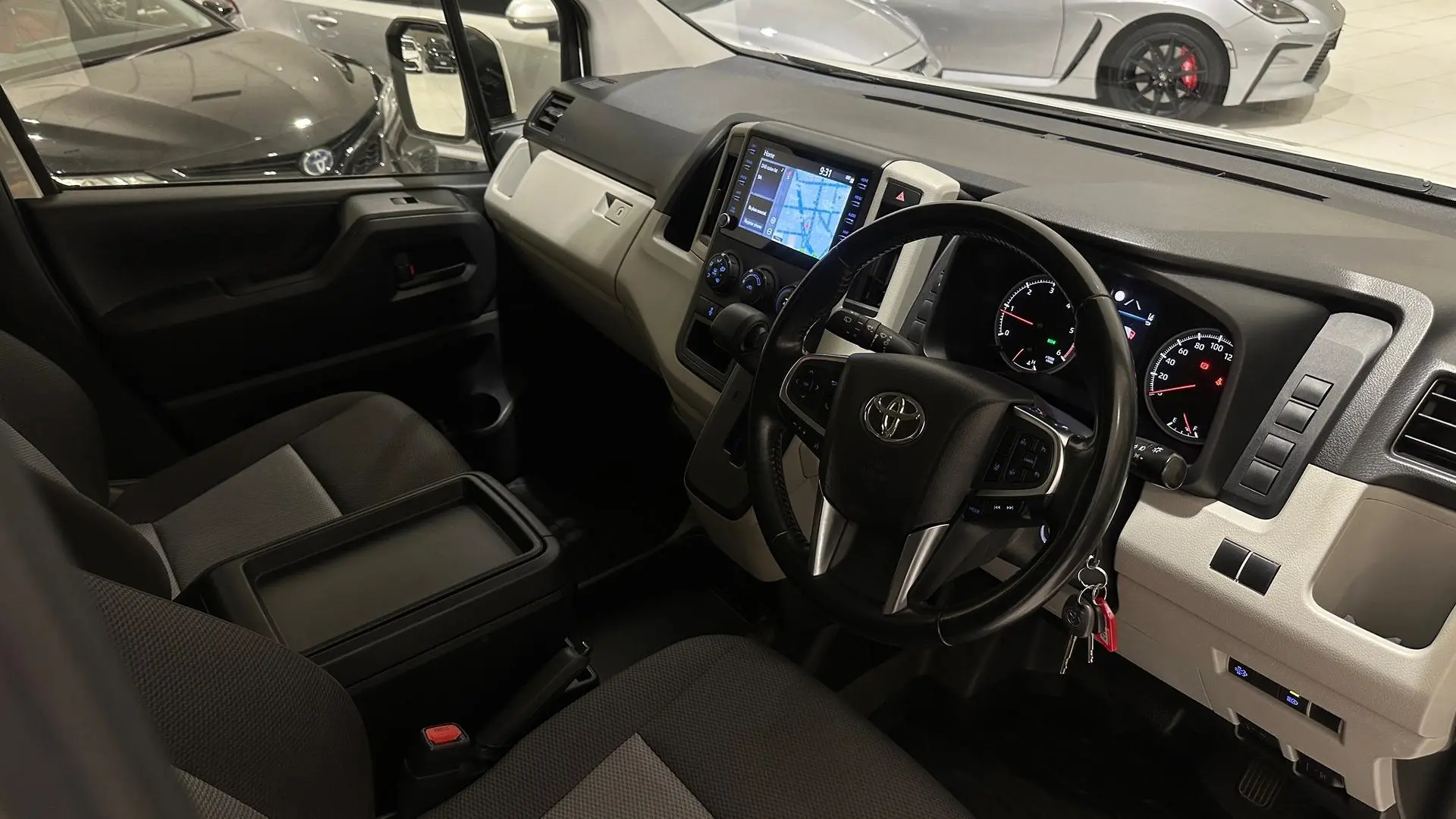2021 Toyota Hiace Gallery Image 10