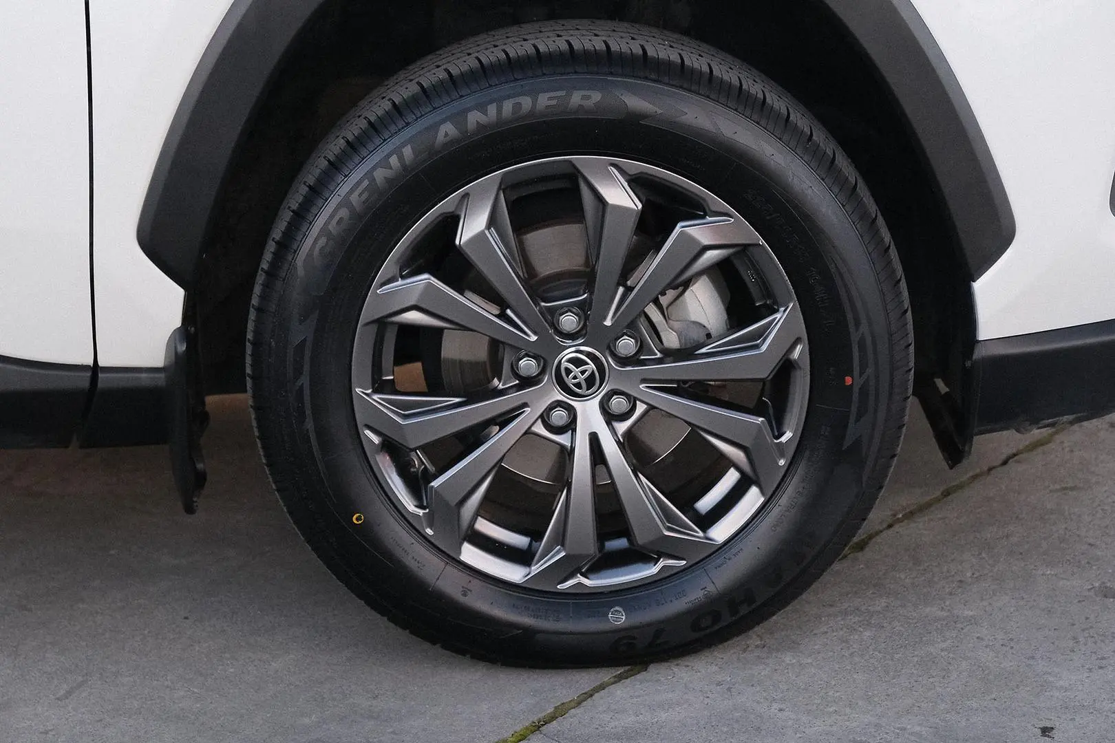 2022 Toyota RAV4 Gallery Image 6
