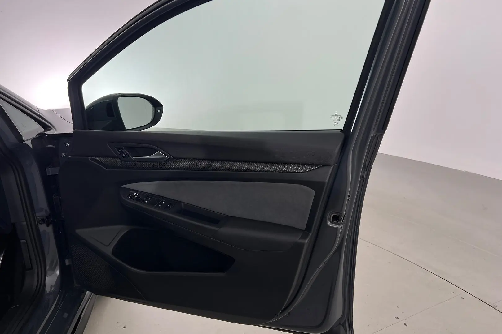 2023 Volkswagen Golf Gallery Image 13