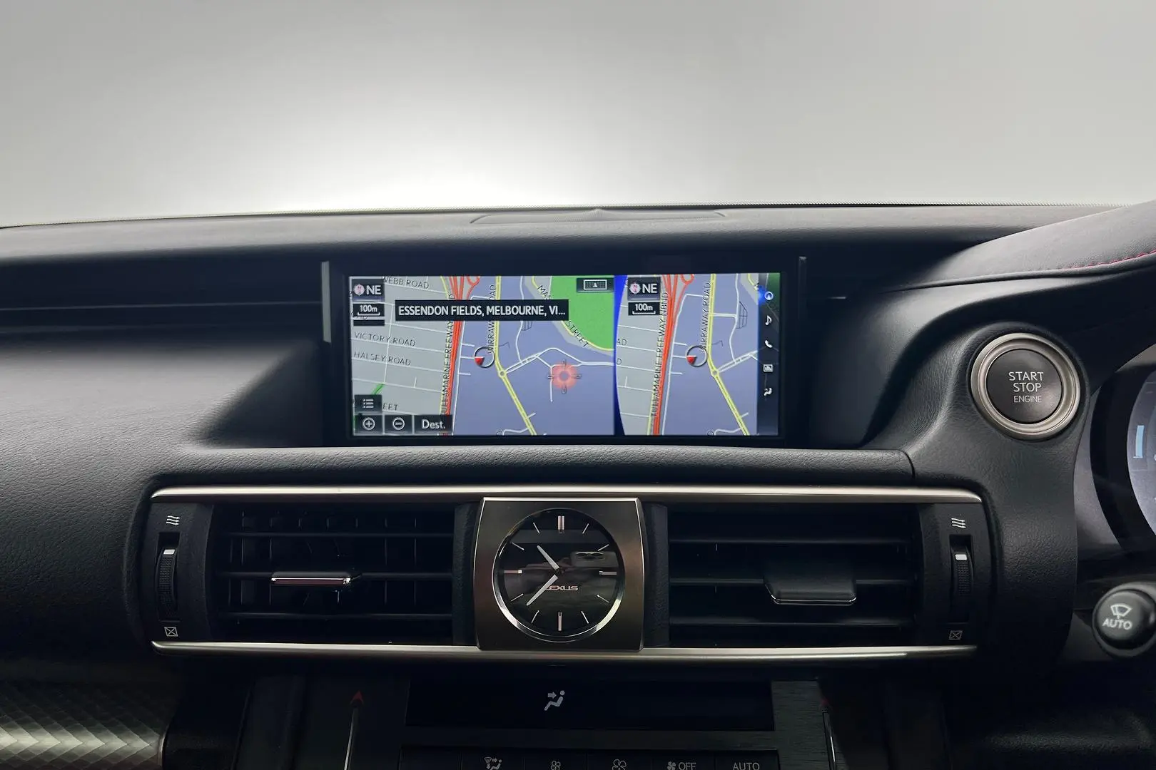 2019 Lexus IS Gallery Image 15