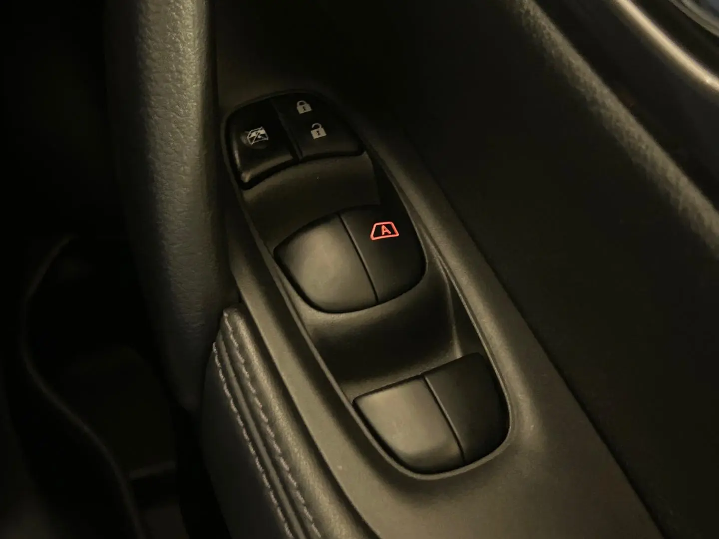 2020 Nissan X-TRAIL Gallery Image 21