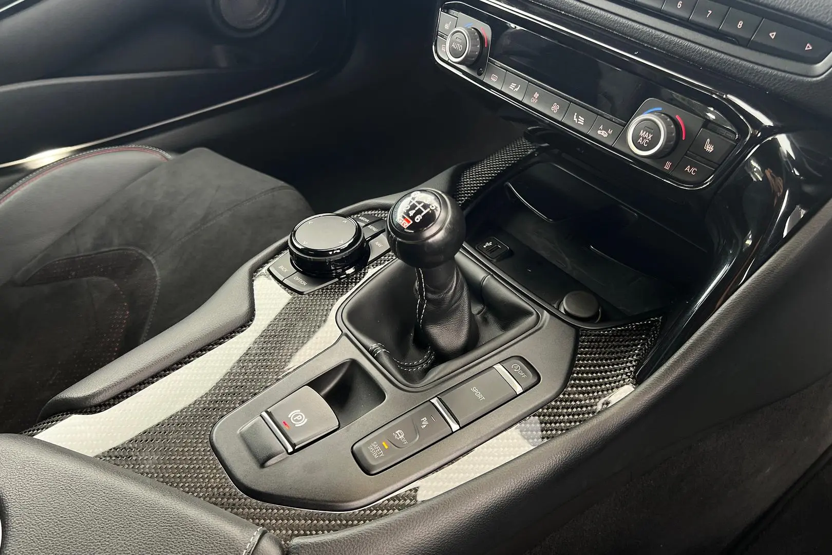 2022 Toyota Supra Gallery Image 13