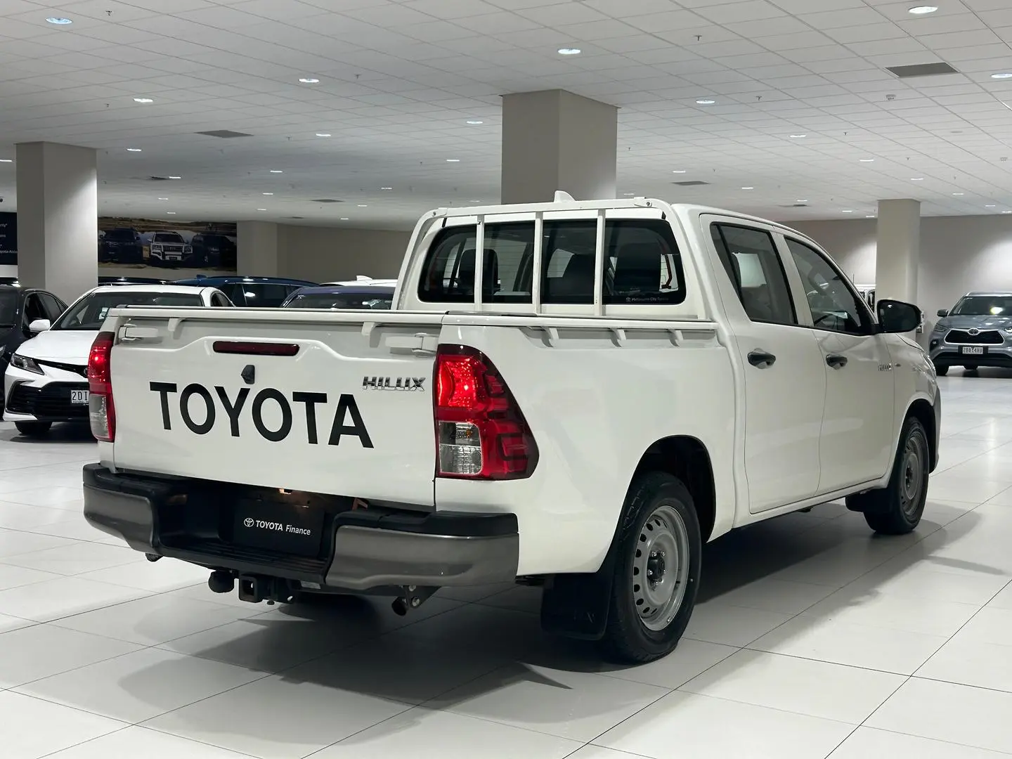 2021 Toyota Hilux Gallery Image 9
